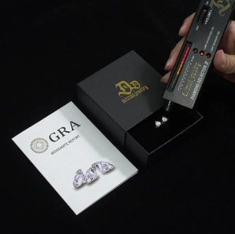 S925 Heart Cut Synthetic Moissanite Heart Shape Solitaire Stud Earrings