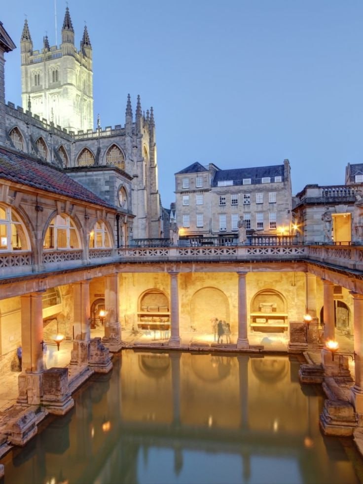 Seven-day romantic honeymoon tour in the UK