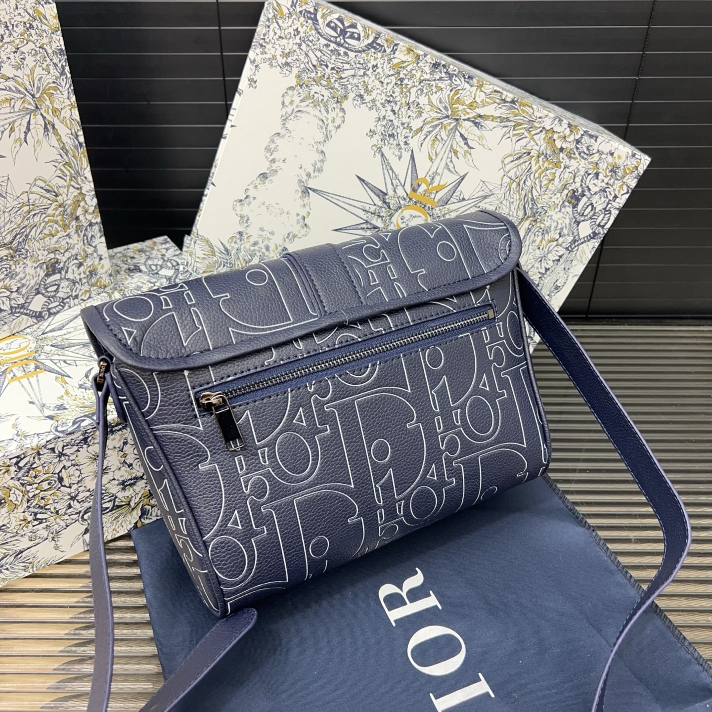 Sac messager à rabat Dior Daily