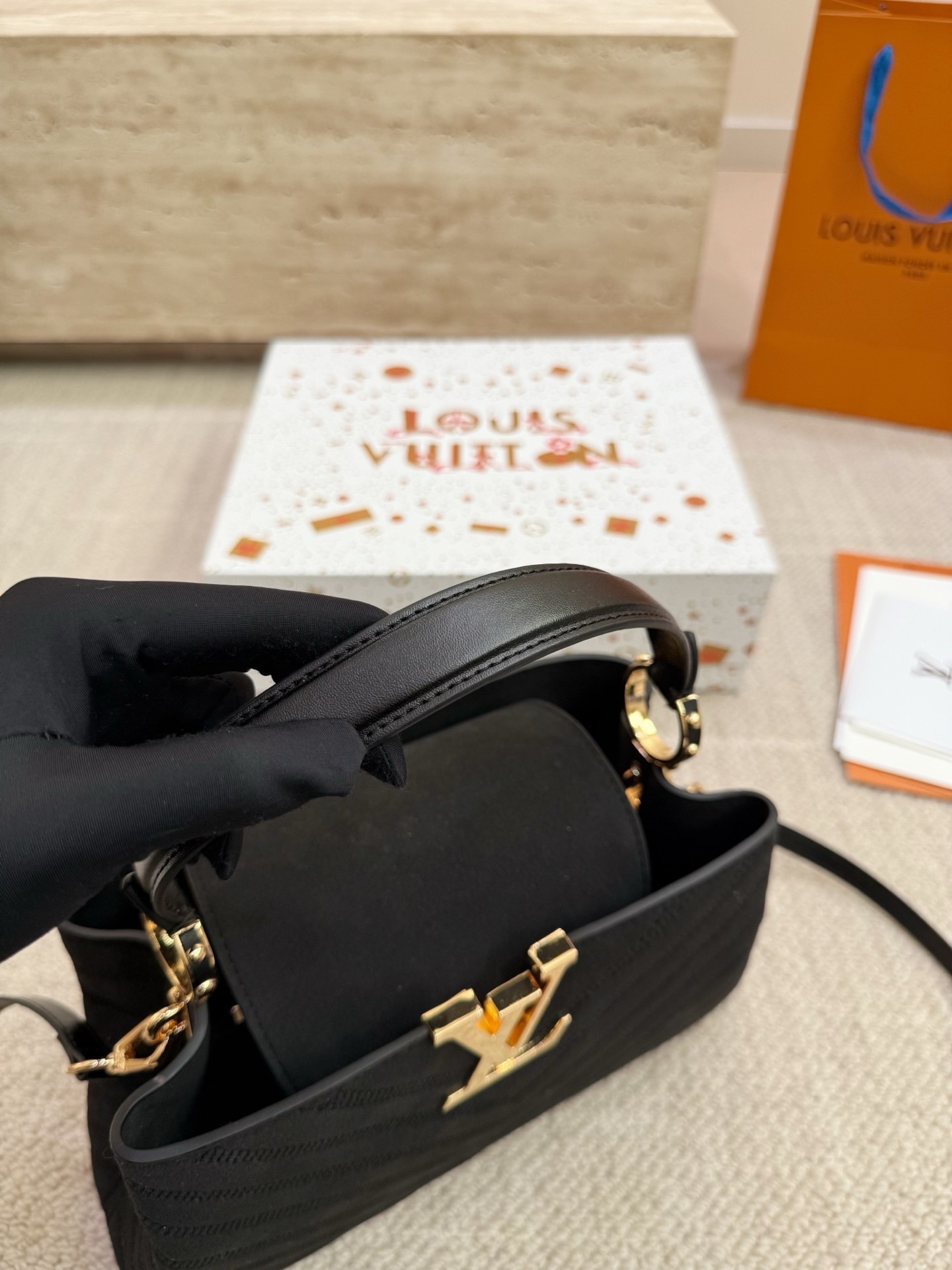 （Louis Vuitton）Capucines