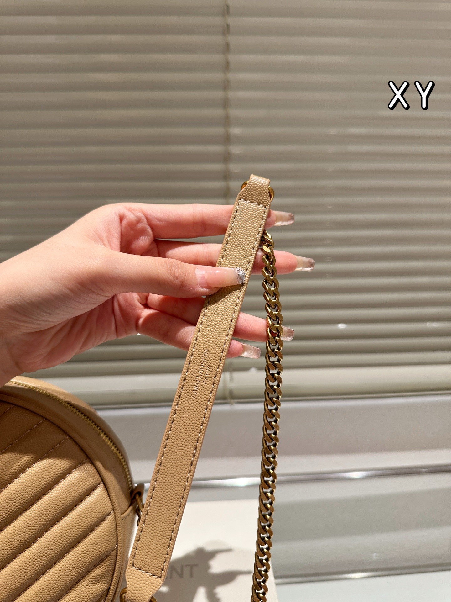 Sac photo rond Vinyle de Saint Laurent