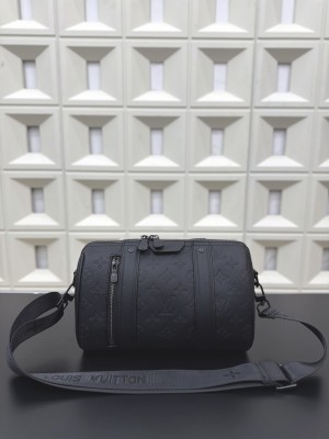 (Louis Vuitton)  City Keepall