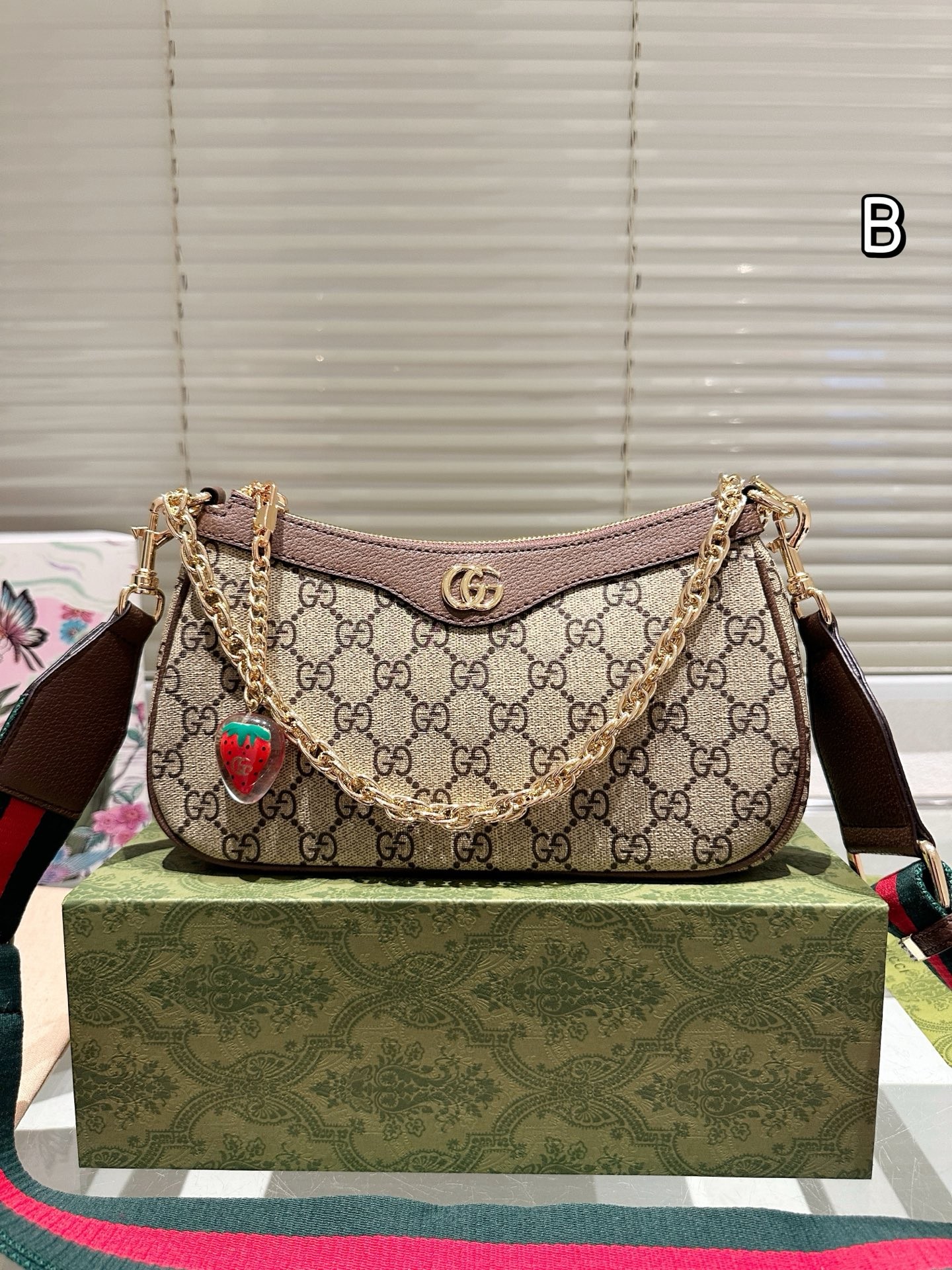 Gucci Ophidia Small Handbag