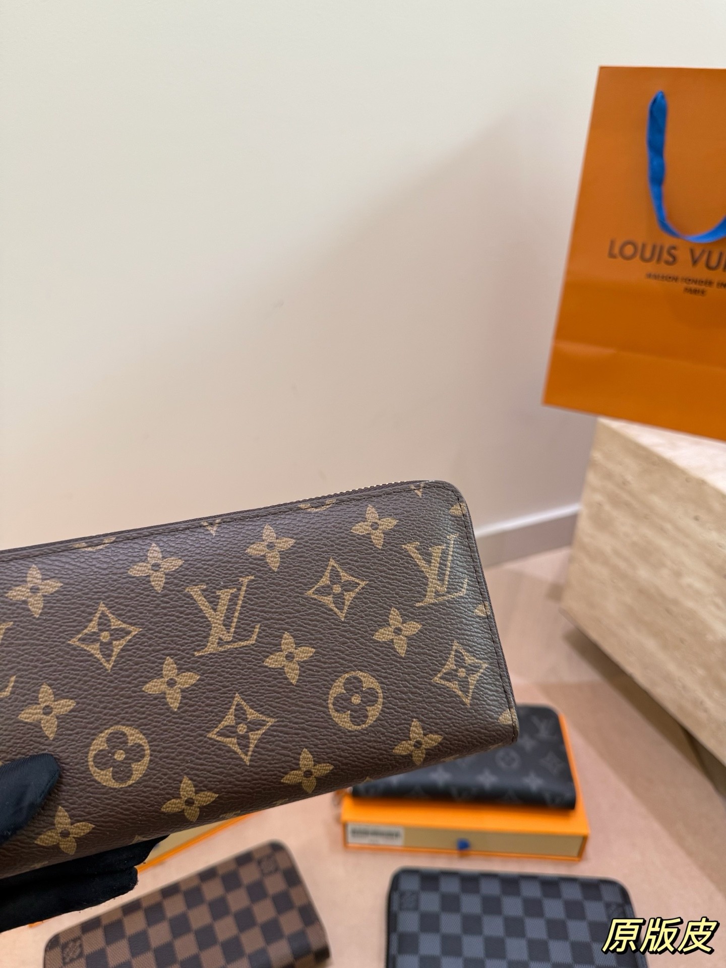 (Louis Vuitton) Zippy