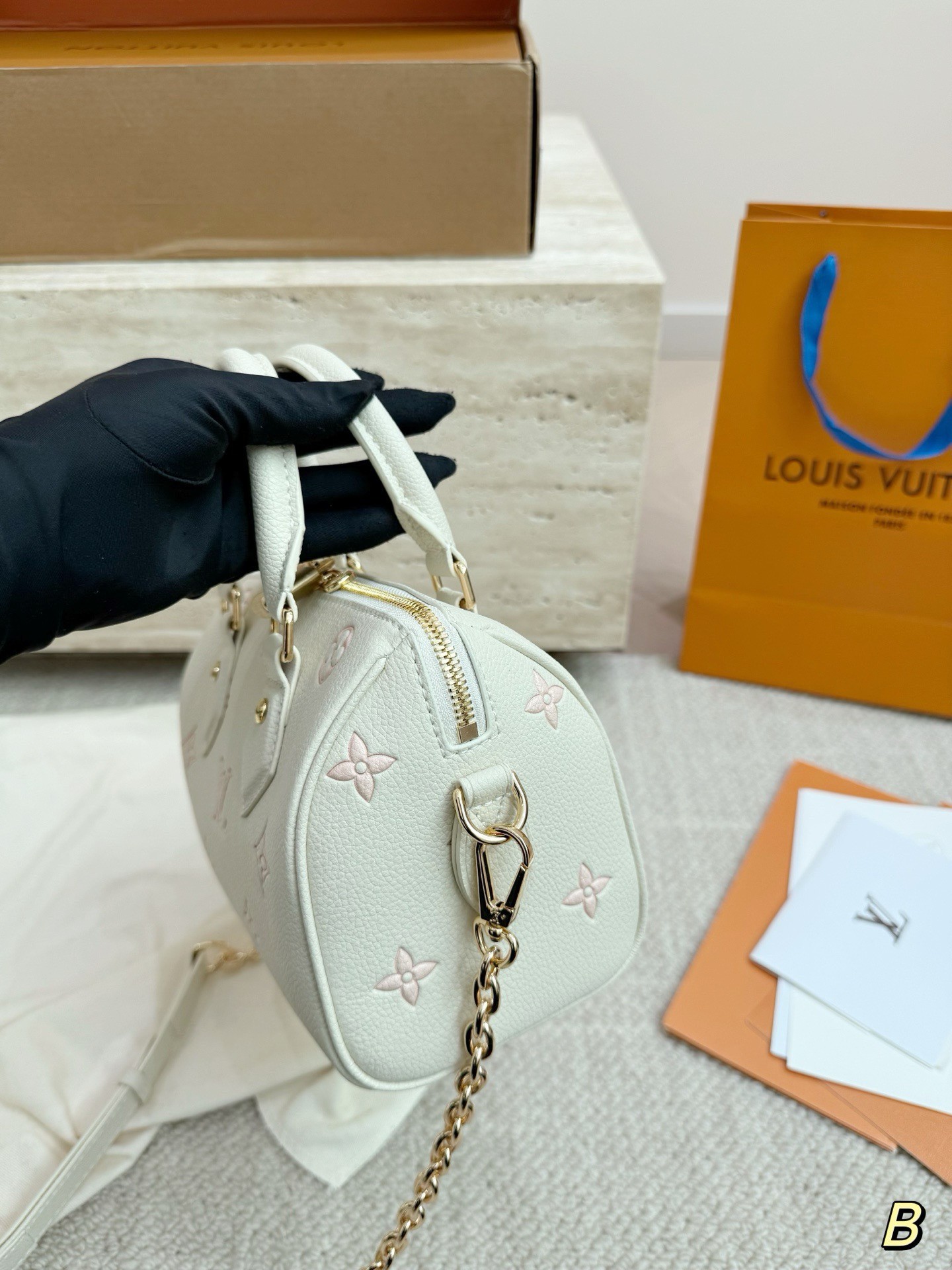 （Louis Vuitton）Speedy Bandoulière 20