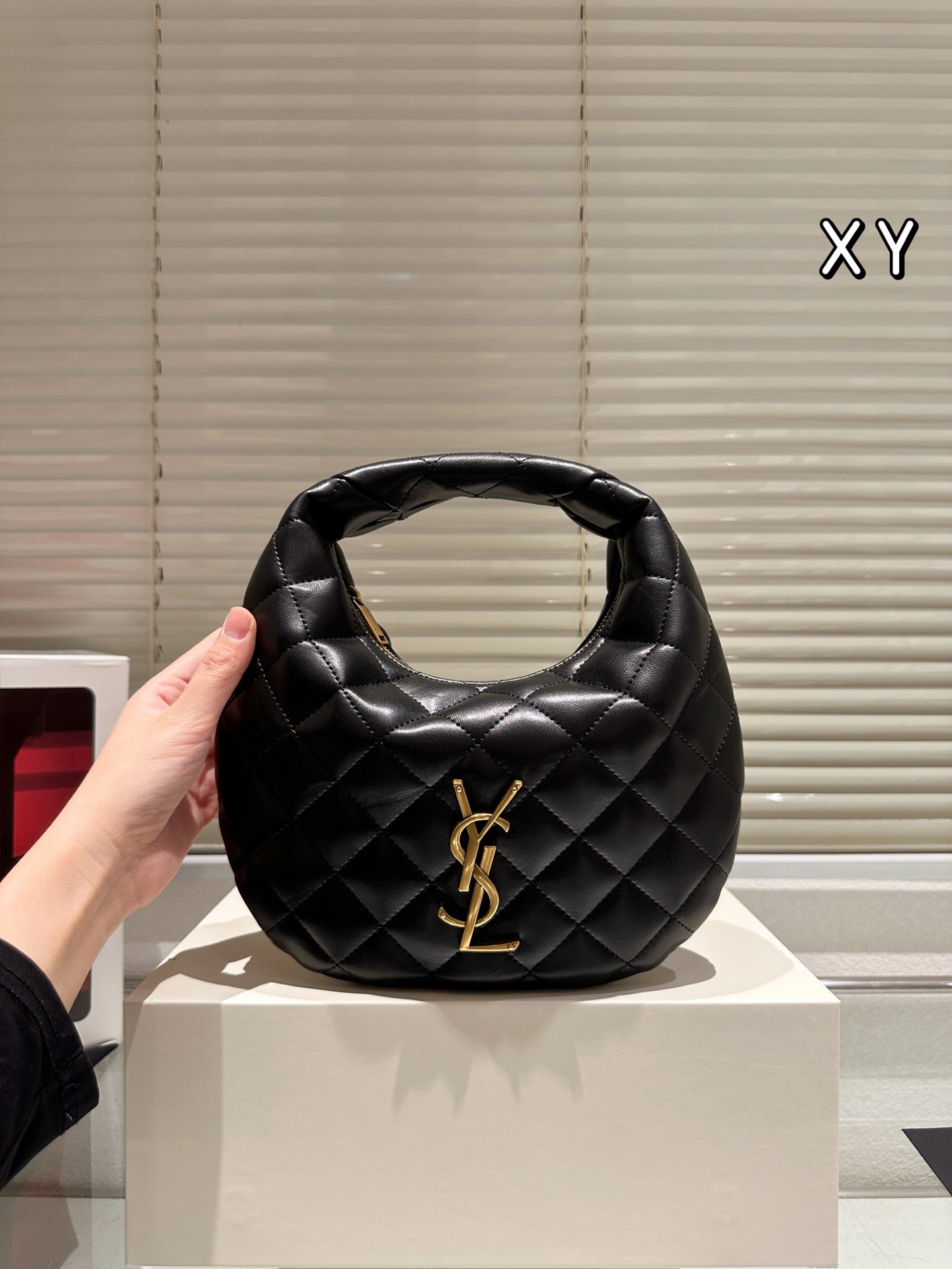 Sac à main Yves Saint Laurent Icarino en cuir nappa matelassé