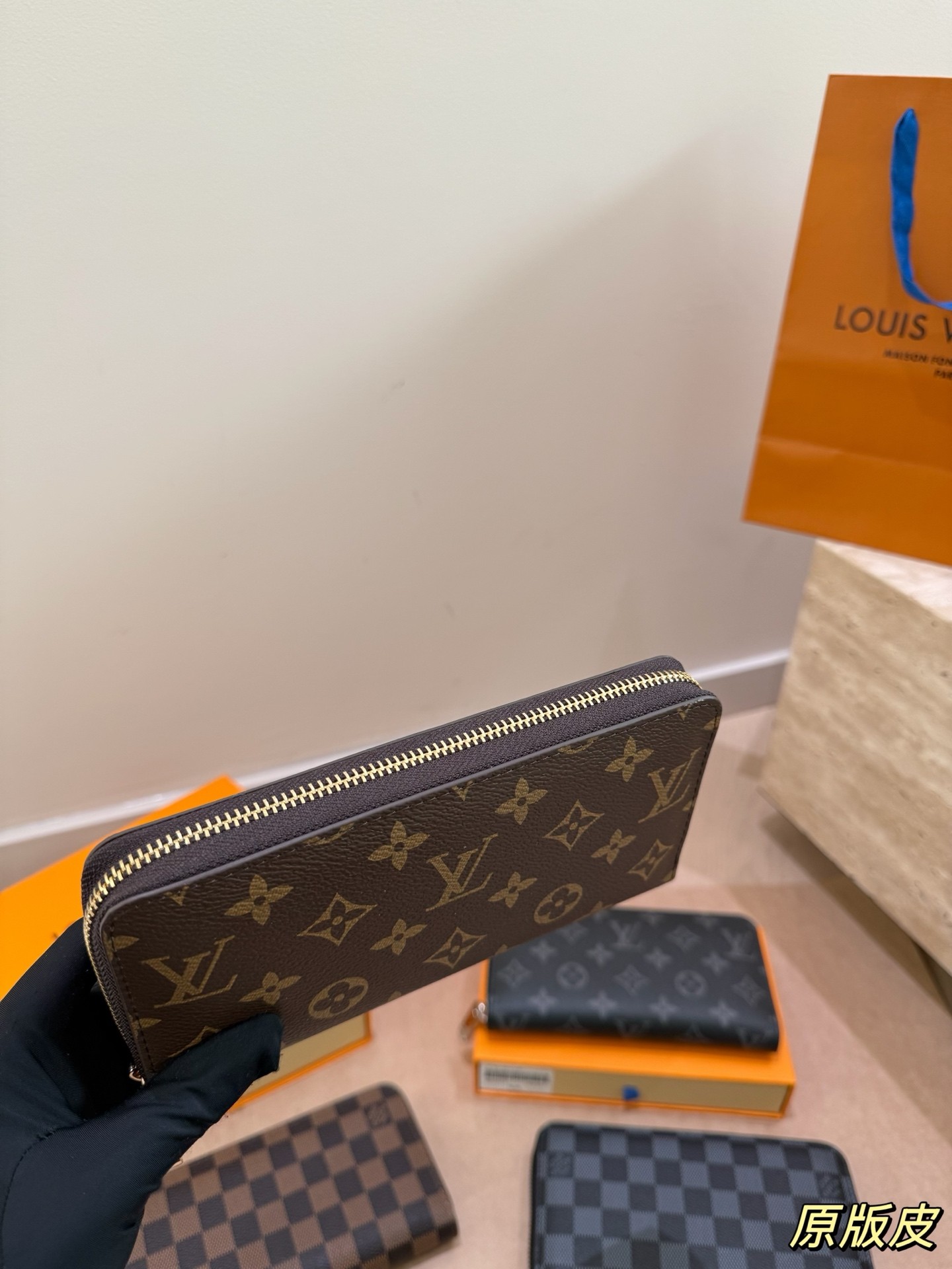 (Louis Vuitton) Zippy