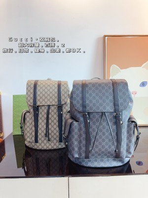 (Gucci) GG Supreme Canvas Backpack