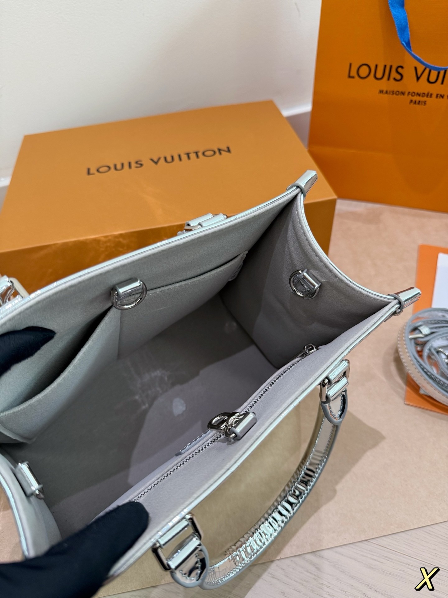 （Louis Vuitton） LV Ski OnTheGo PM