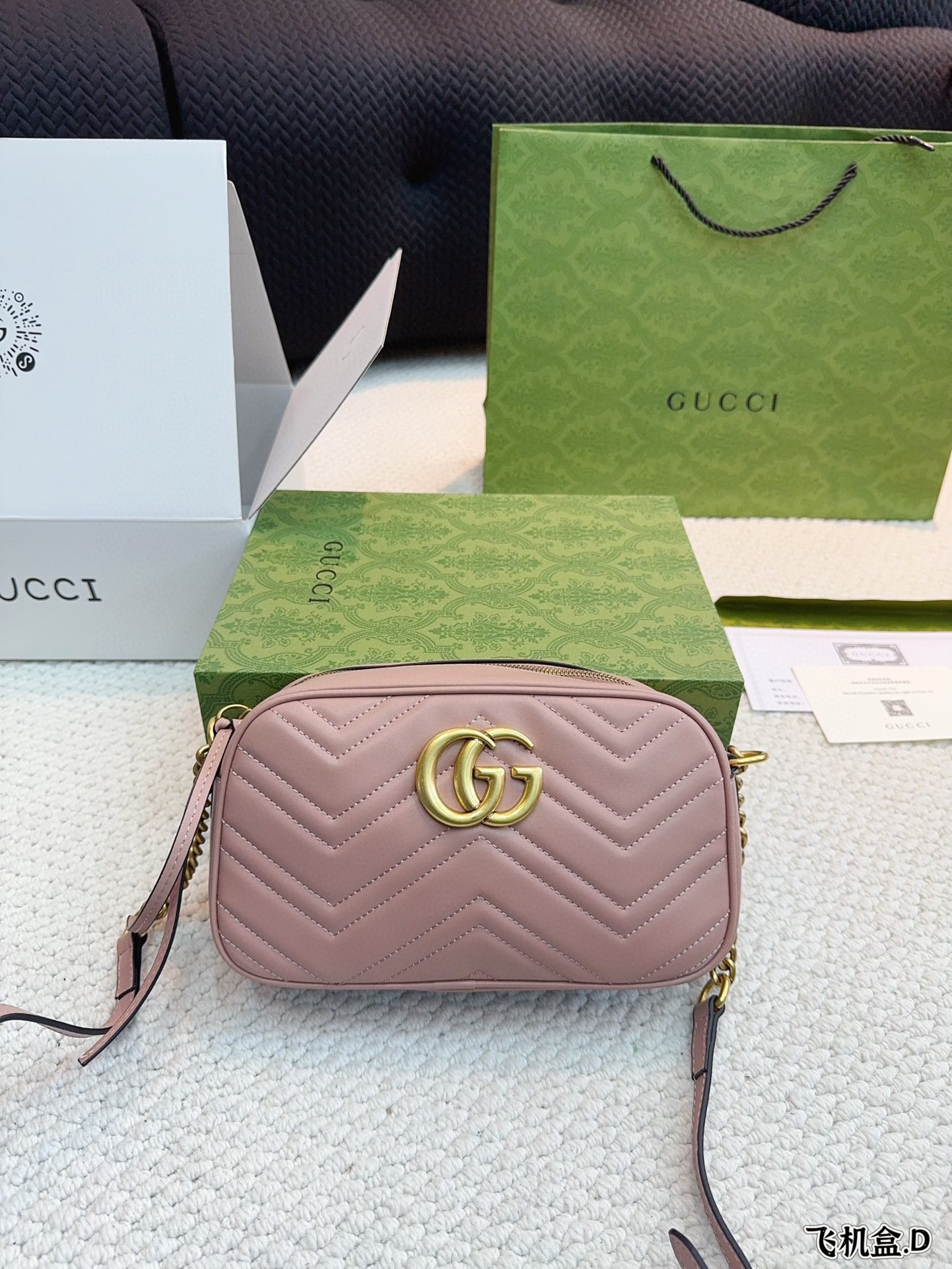 (Gucci) GG Marmont Small Camera Bag