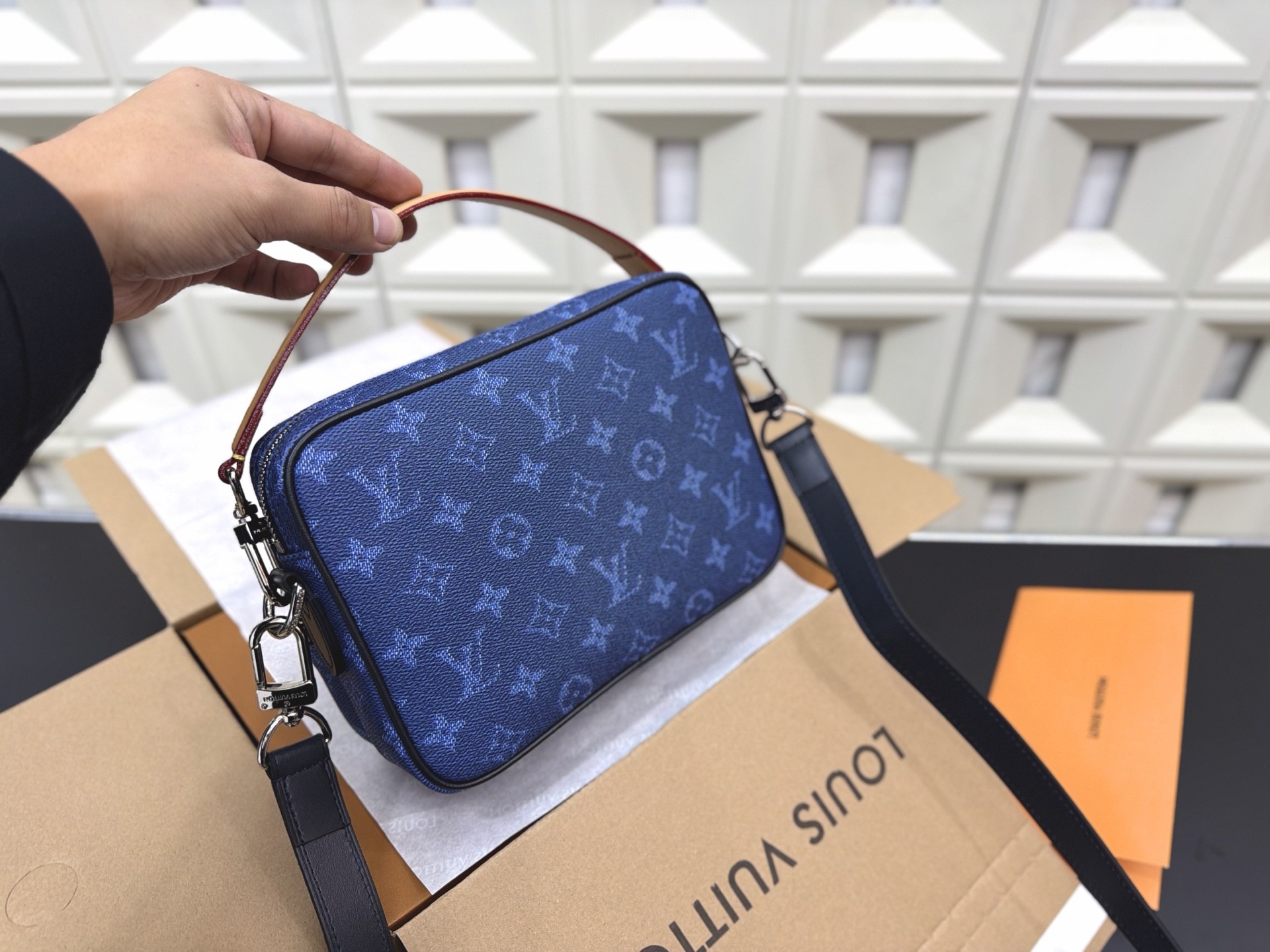 （Louis Vuitton） Nil shoulder bag