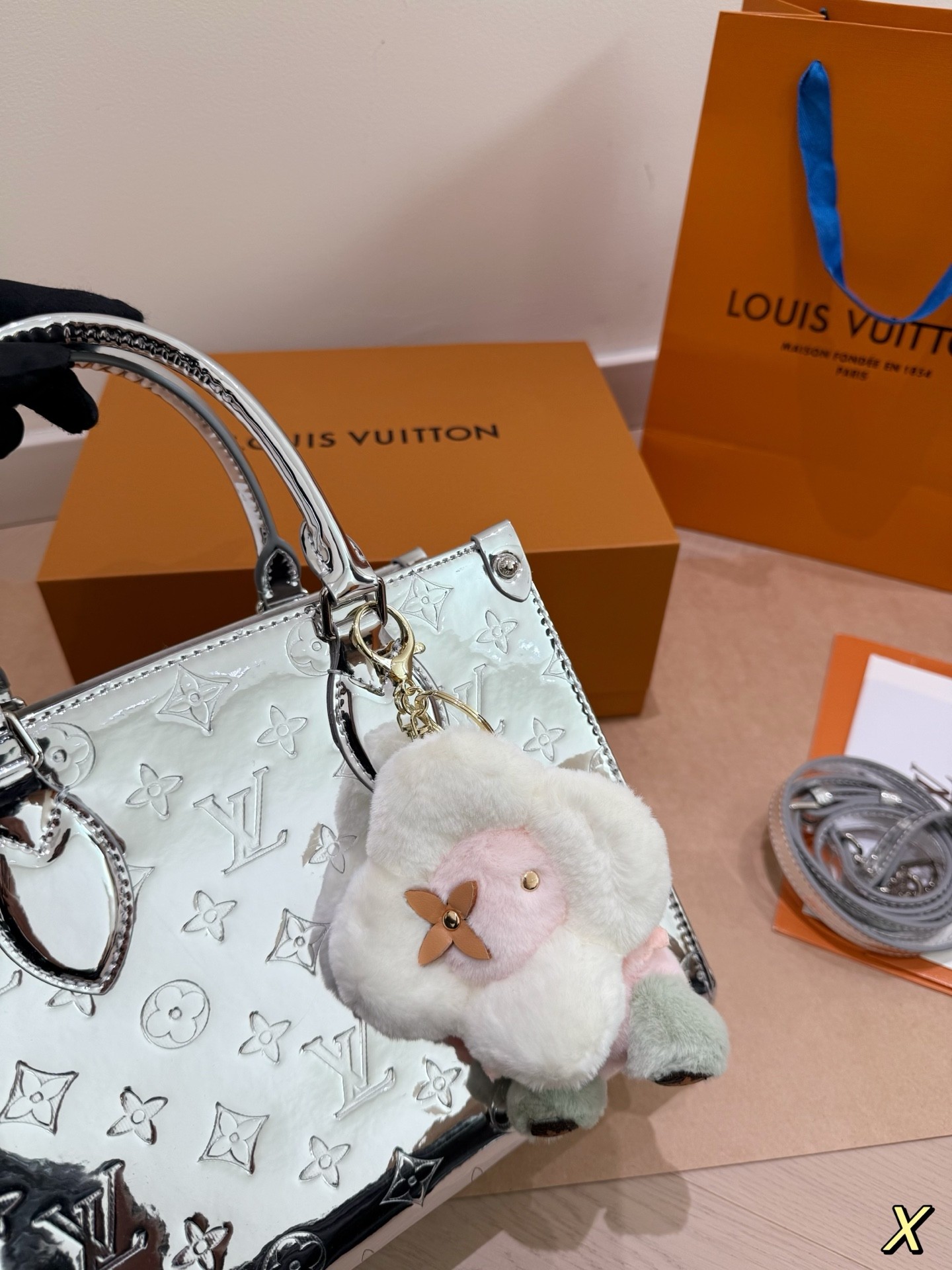 （Louis Vuitton） LV Ski OnTheGo PM