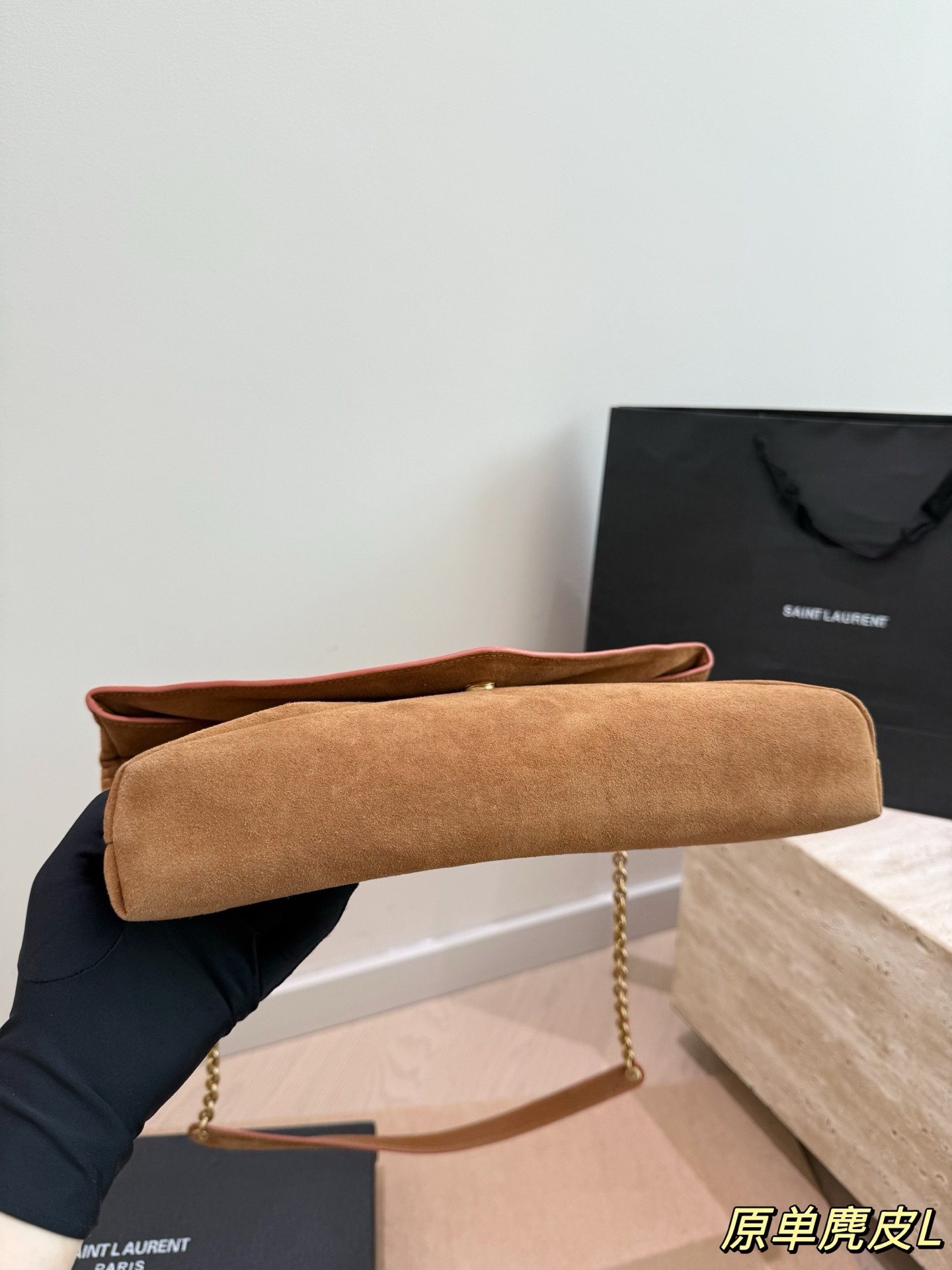 (Saint Laurent) Le Cassandre Large Suede Chain Clutch