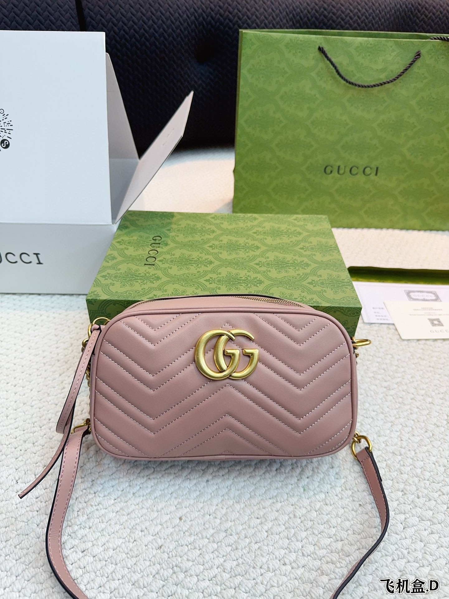 (Gucci) GG Marmont Small Camera Bag