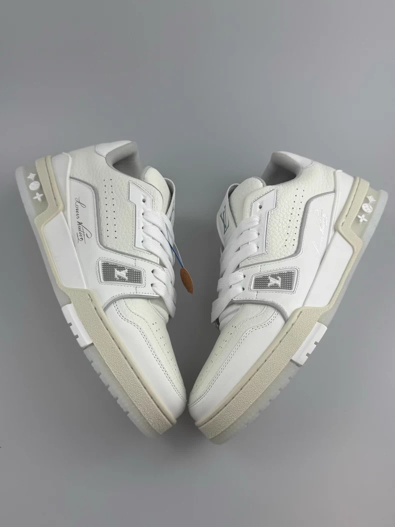 (Louis Vuitton) LV Trainer sneakers.
