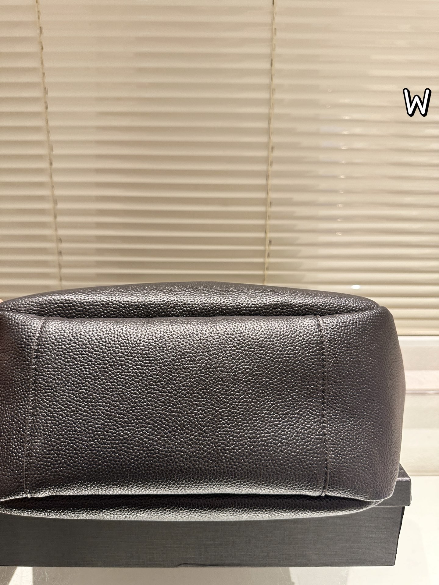 Sac cabas en cuir grainé Le 5 à 7 de Saint Laurent.