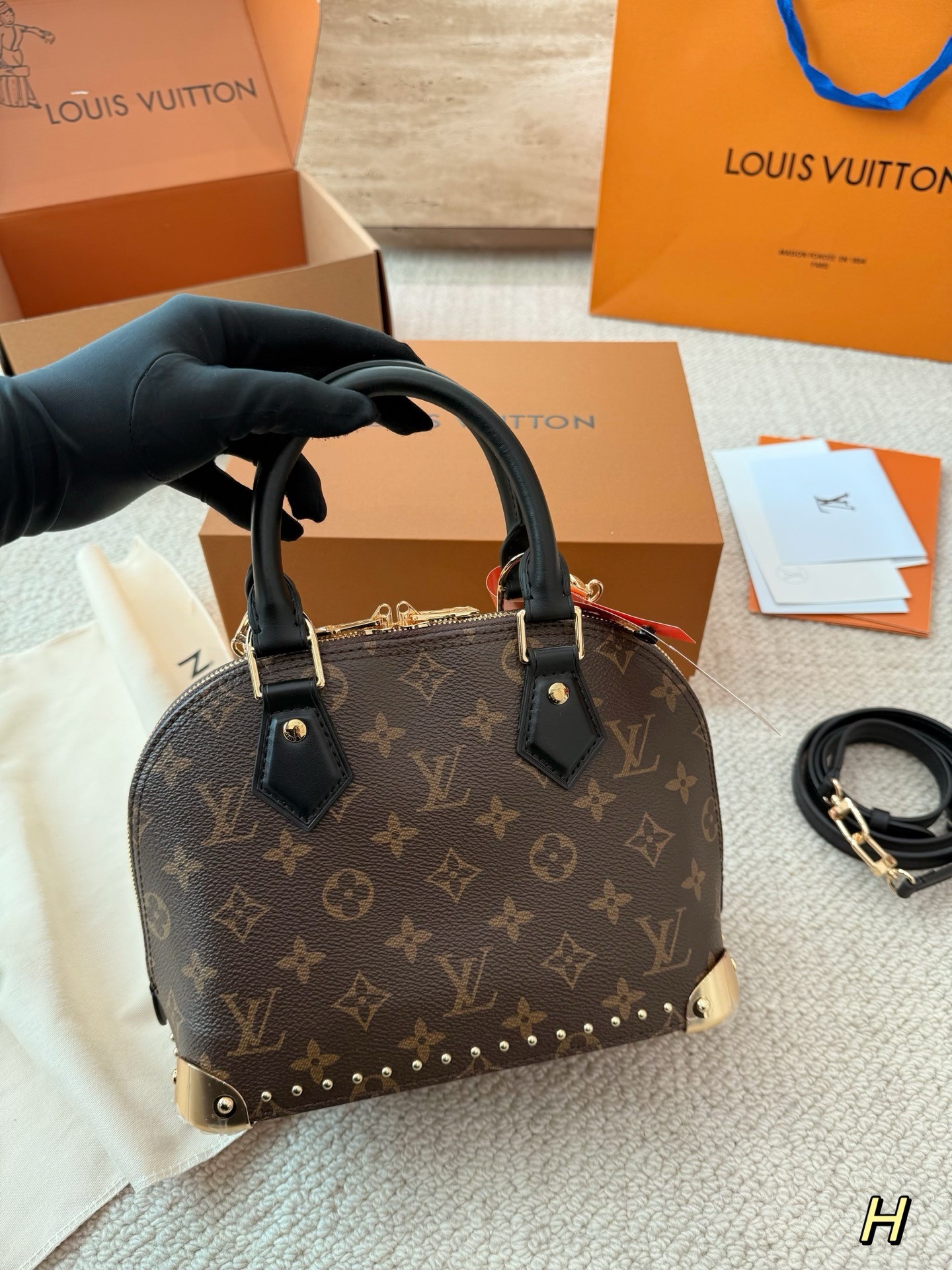 （Louis Vuitton） Alma Trunk BB