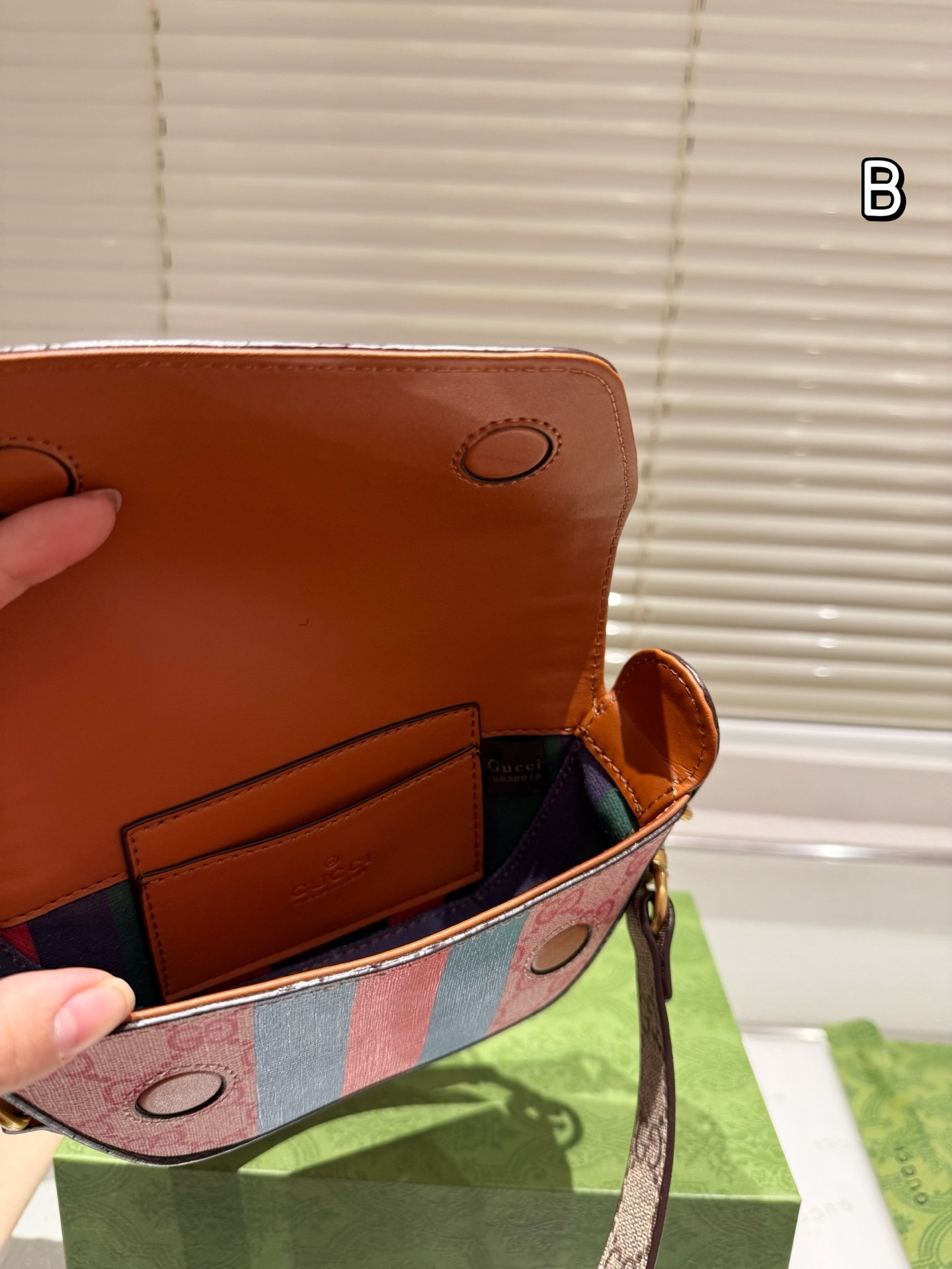 Gucci Ophidia GG Supreme Mini Tote Bag