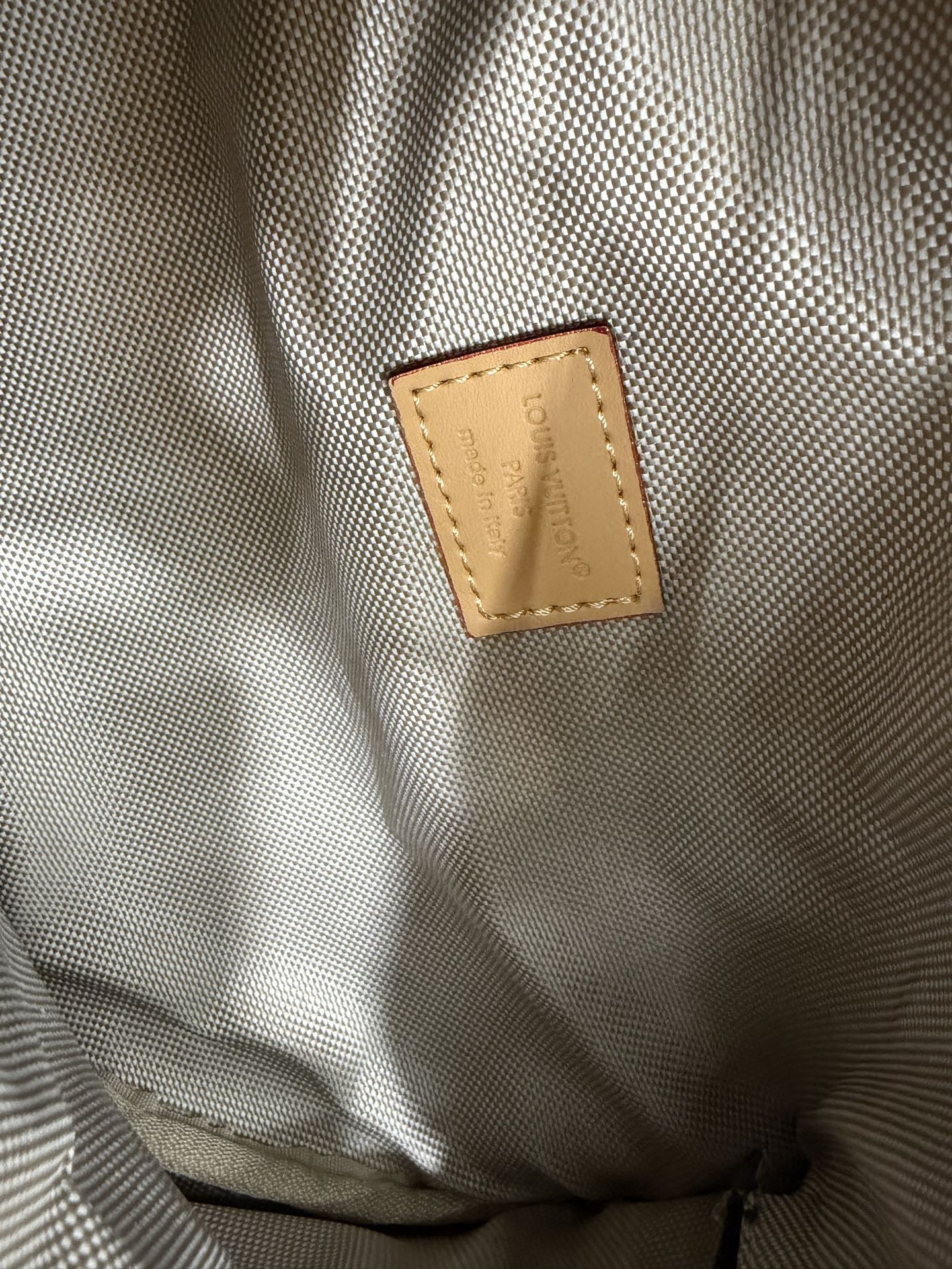 Louis Vuitton）Rush Bumbag