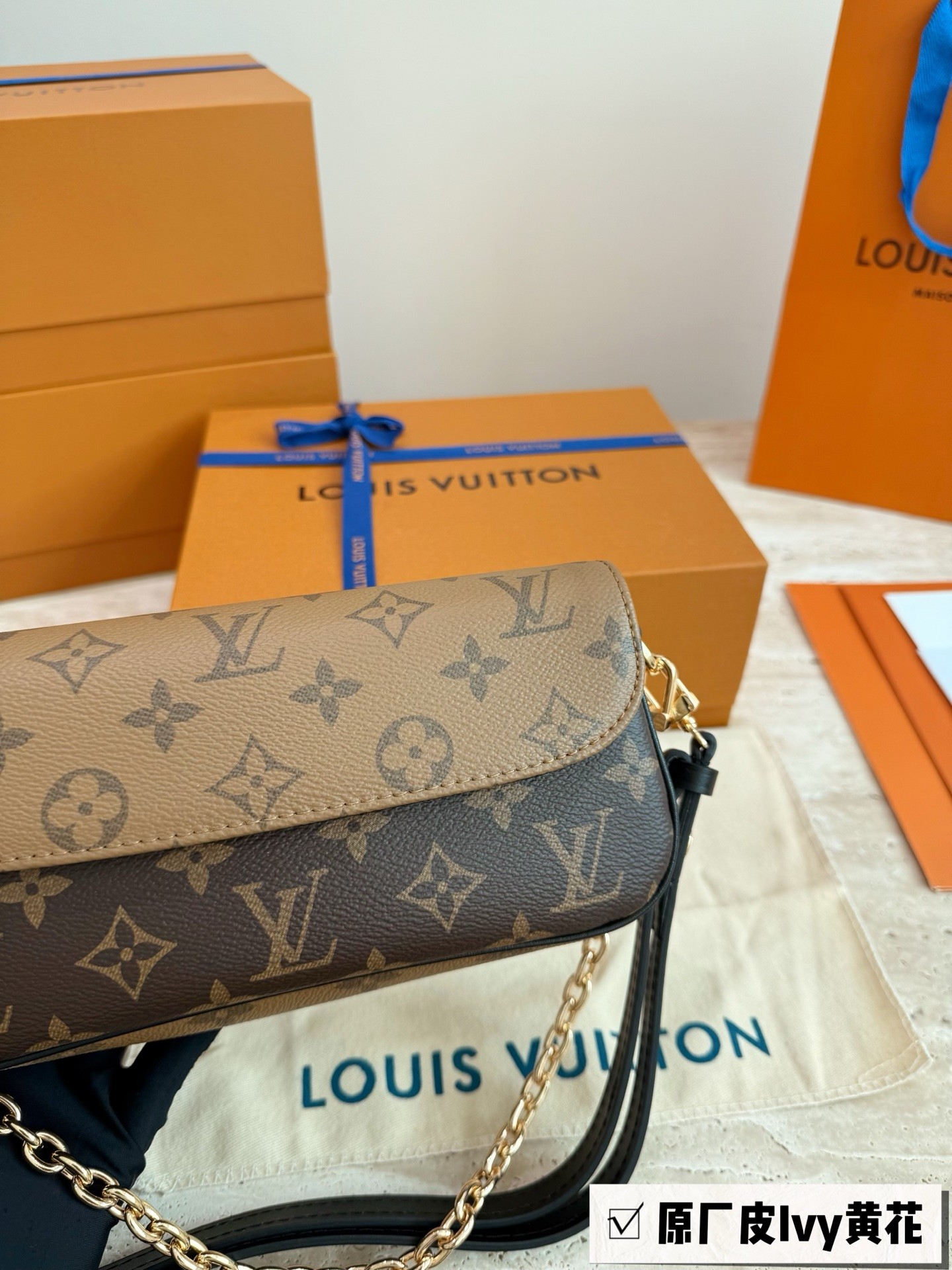 （Louis Vuitton） Wallet on Chain Ivy