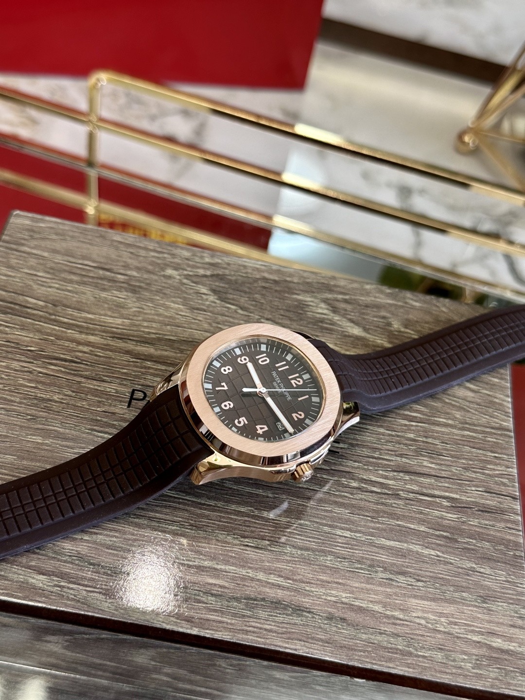 Patek Philippe Aquanaut Men's Automatic Wristwatch