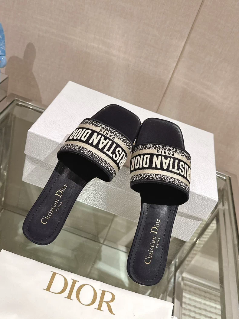 Dior's Dway mules/slip-ons.