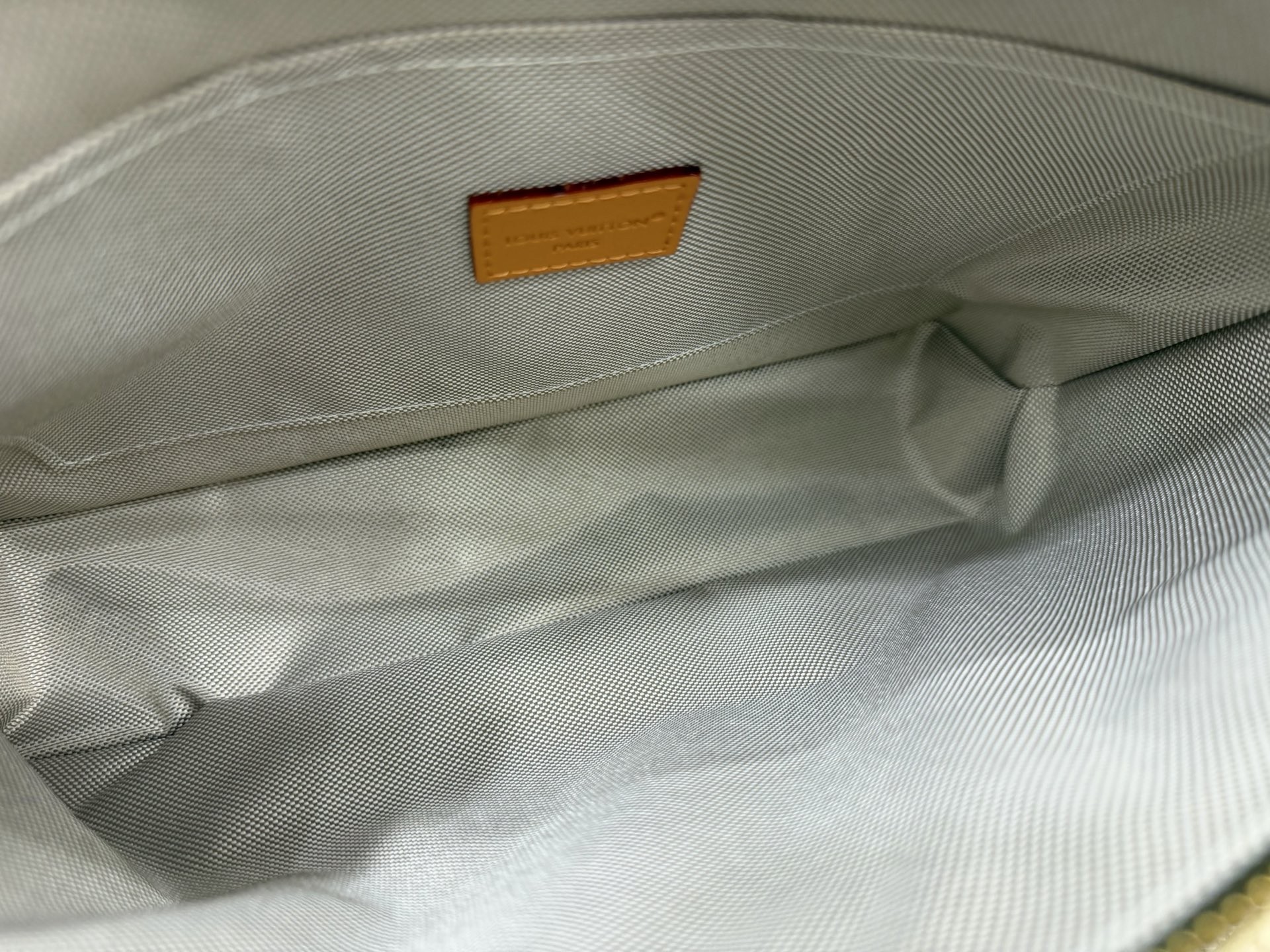 (Louis Vuitton) Clutch