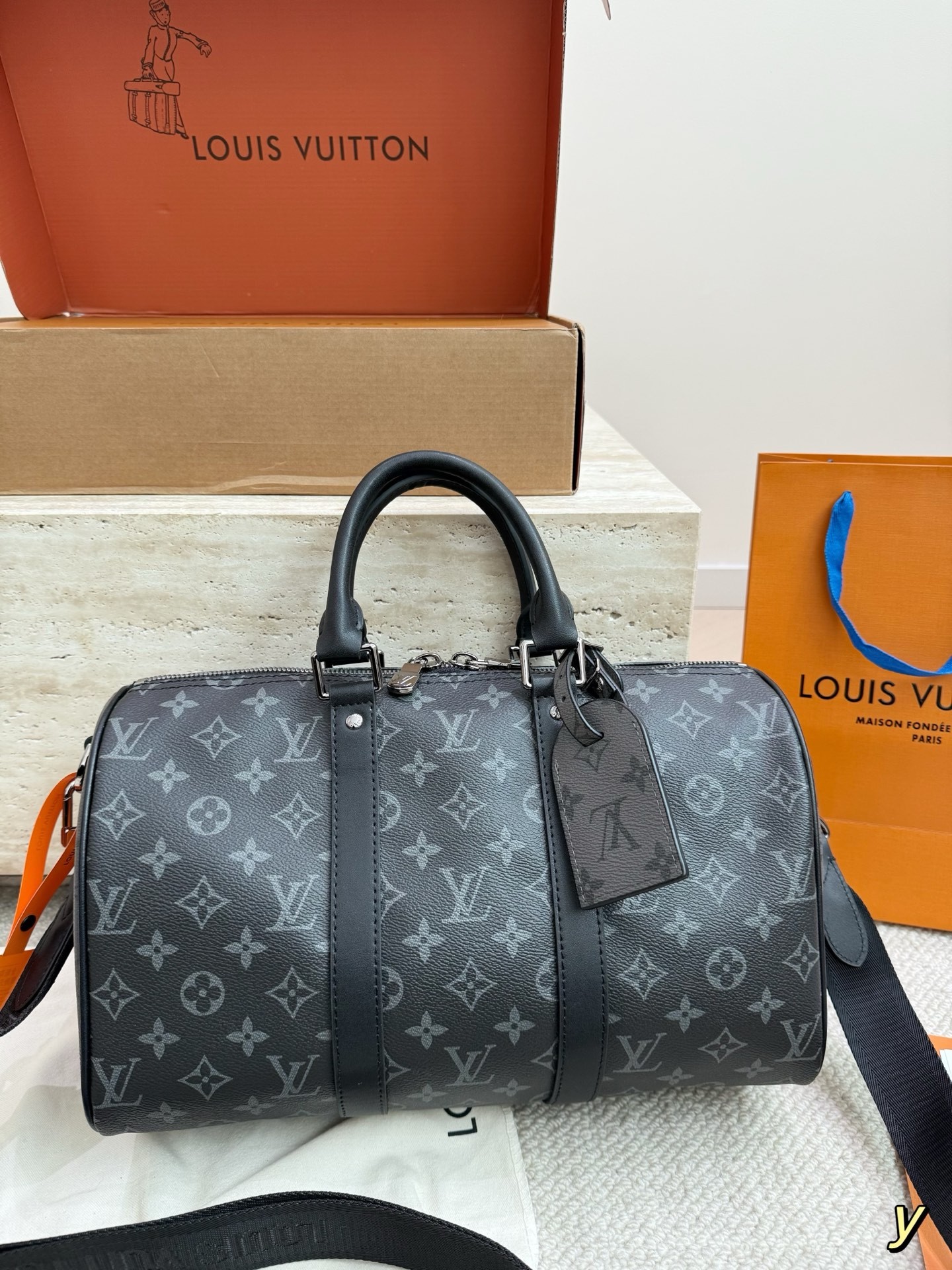 （Louis Vuitton） Keepall Bandoulière 35 Monogram Eclipse