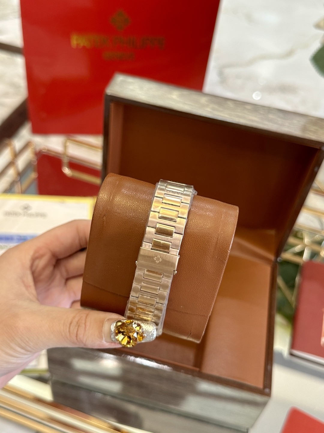 Patek Philippe Nautilus 5711/1R-001 Rose Gold Watch