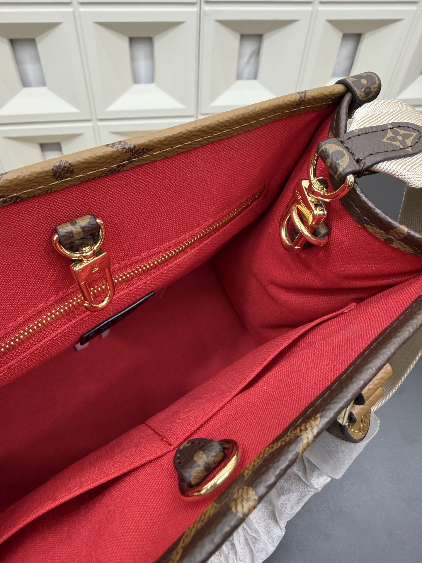 （Louis Vuitton）OnTheGo PM