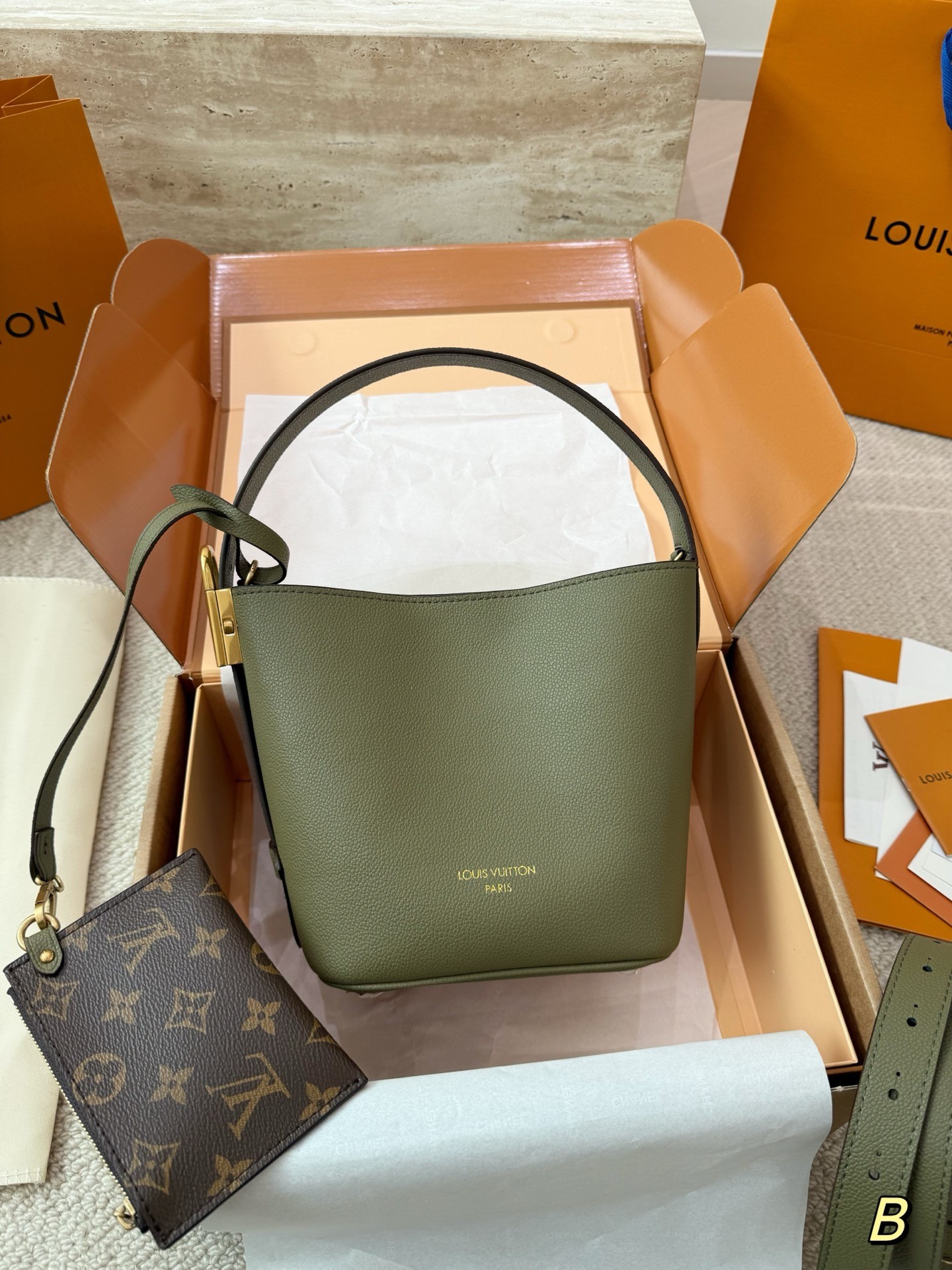 Louis Vuitton   Low Key All In BB