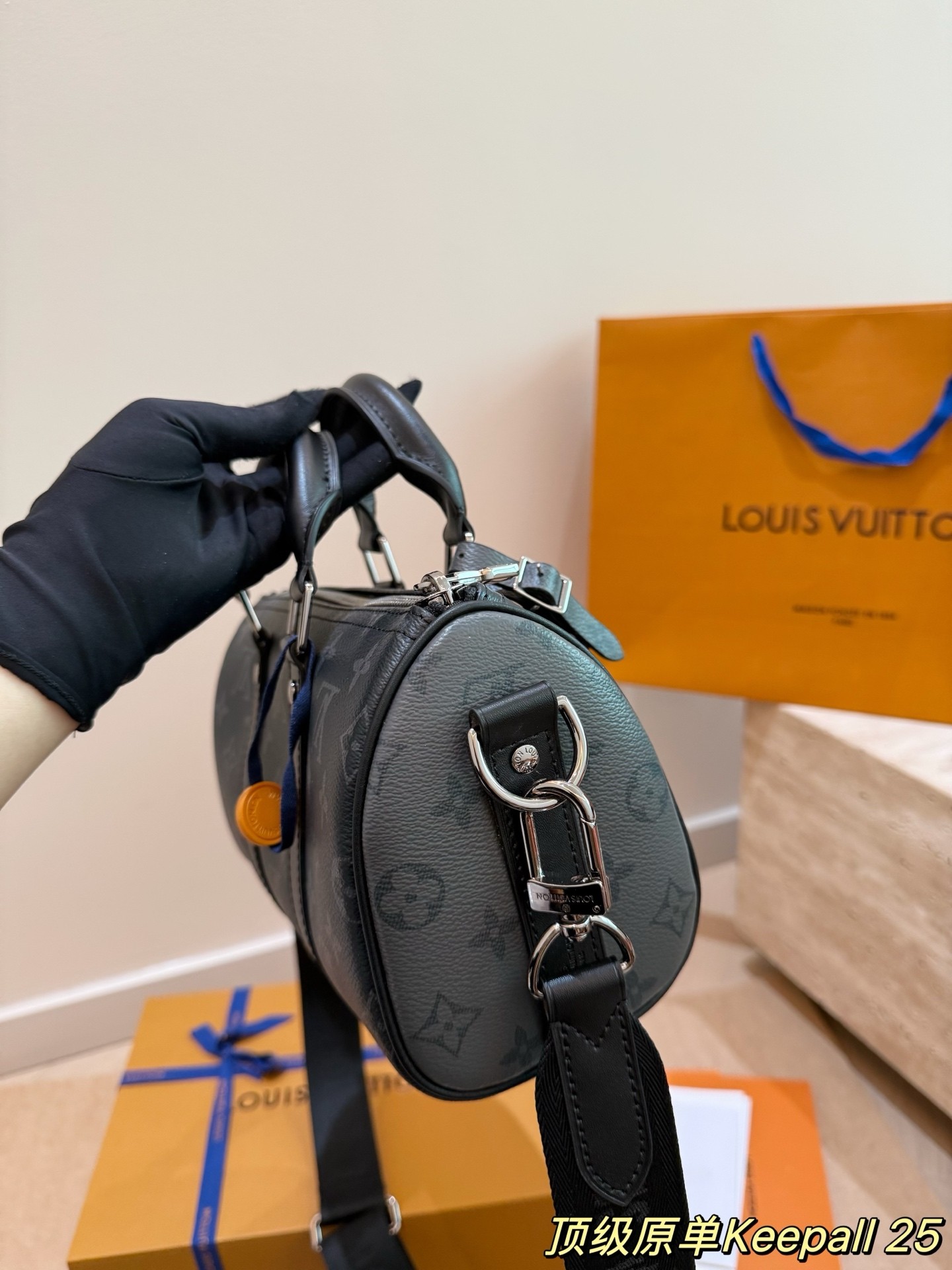 (Louis Vuitton)  Keepall Bandoulière 25