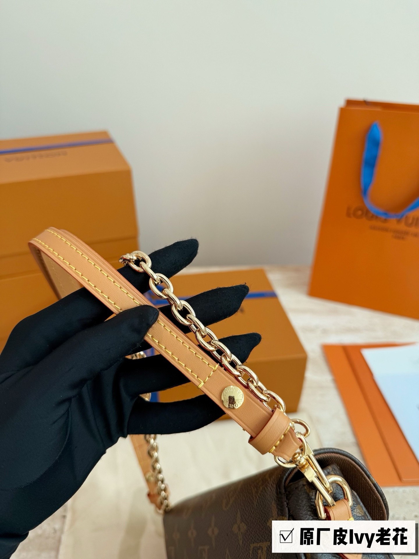 （Louis Vuitton） Wallet On Chain Ivy