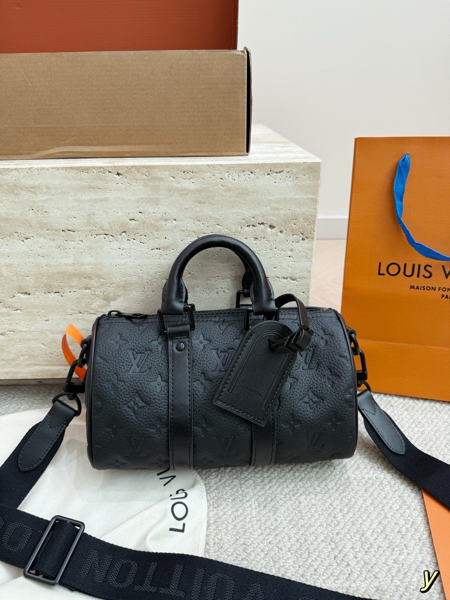 （Louis Vuitton）Keepall Bandoulière 25