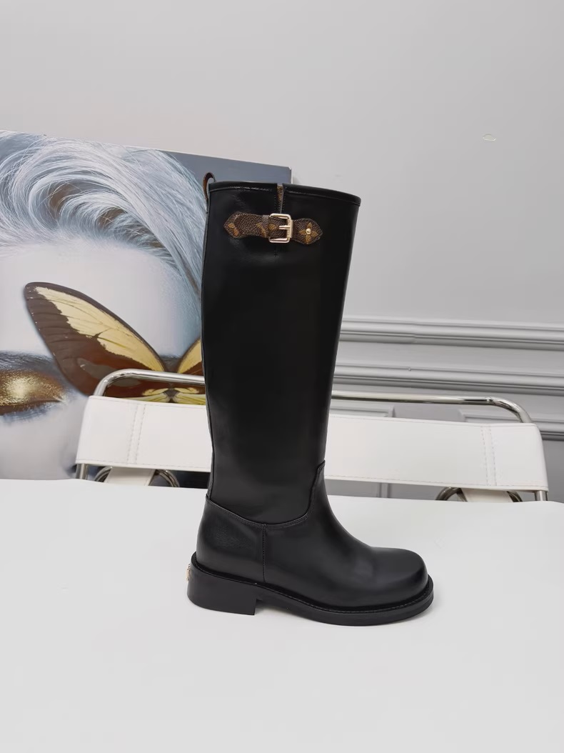 (Louis Vuitton) Tall boots.