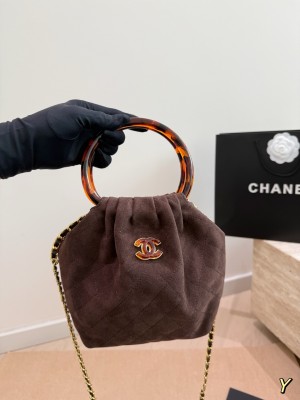（Chanel）Small Hobo Bag