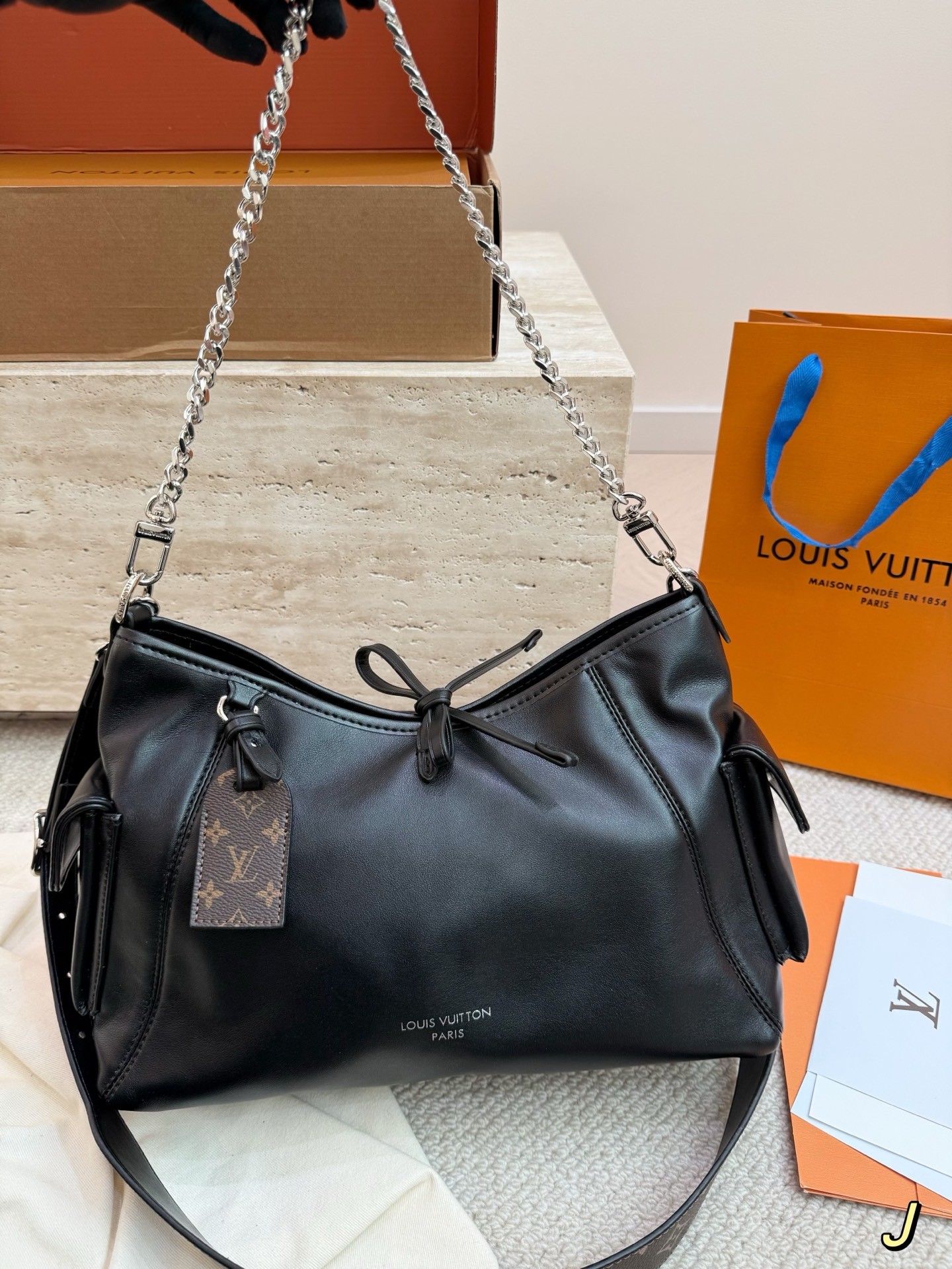 （Louis Vuitton） CarryAll Cargo Vibe PM