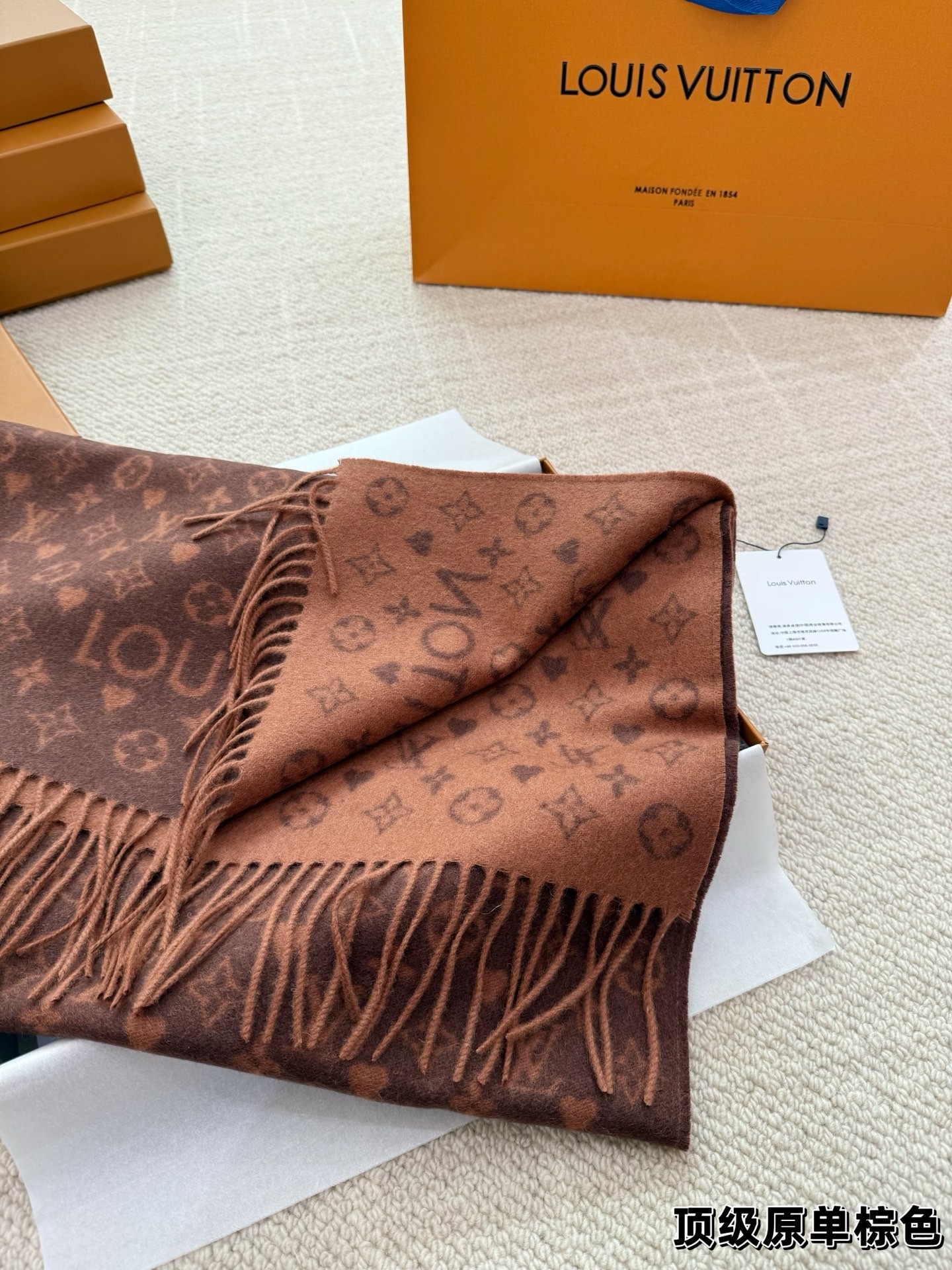 （Louis Vuitton） Monogram Shawl