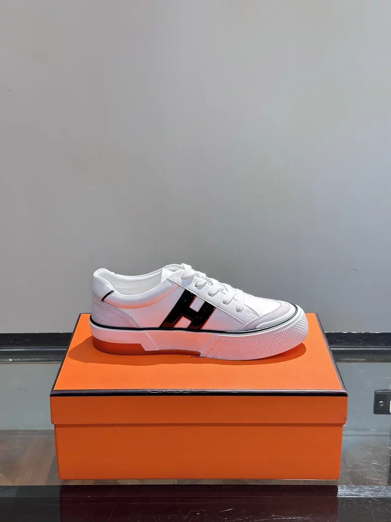 Hermès Deep sneakers.