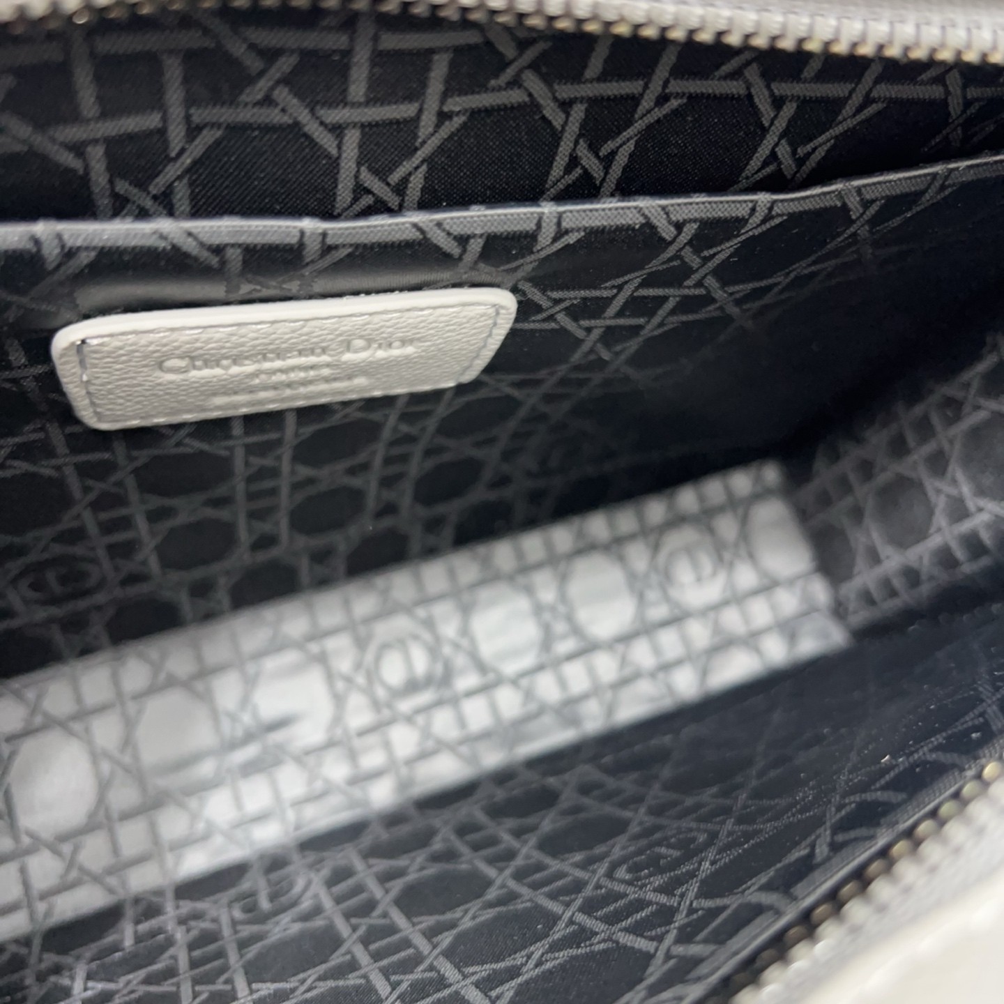 Pochette triangulaire Dior A5