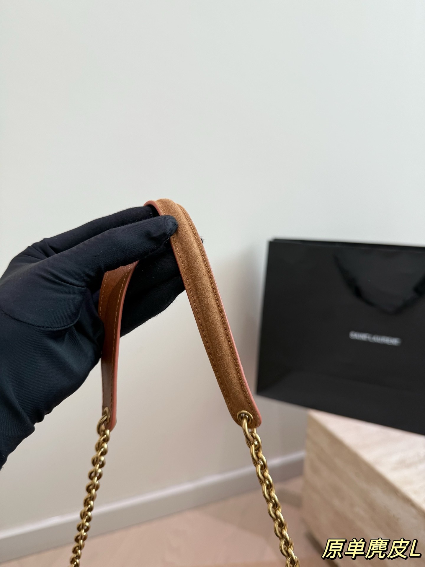 (Saint Laurent) Le Cassandre Large Suede Chain Clutch