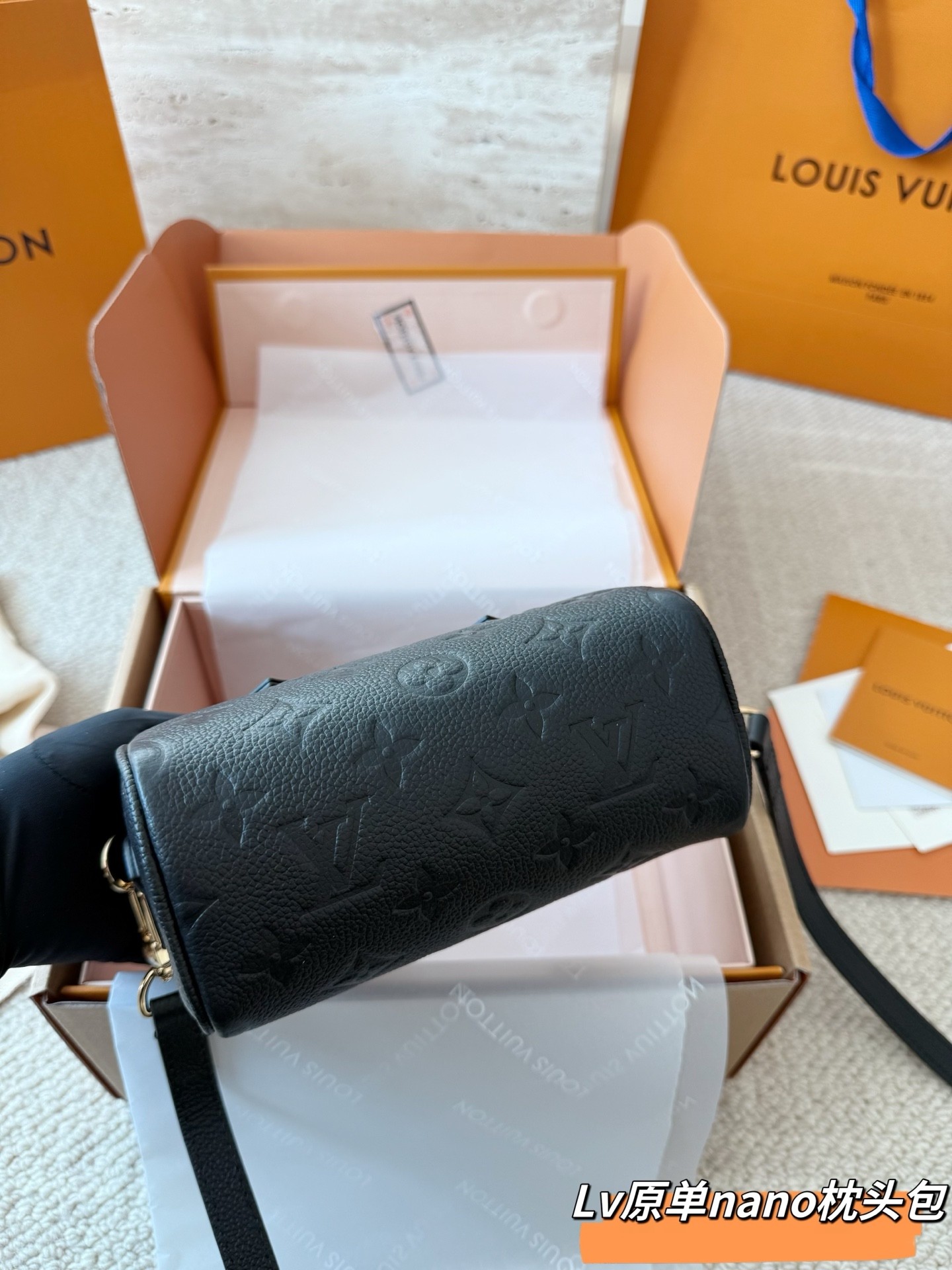 (Louis Vuitton)  Nano Speedy