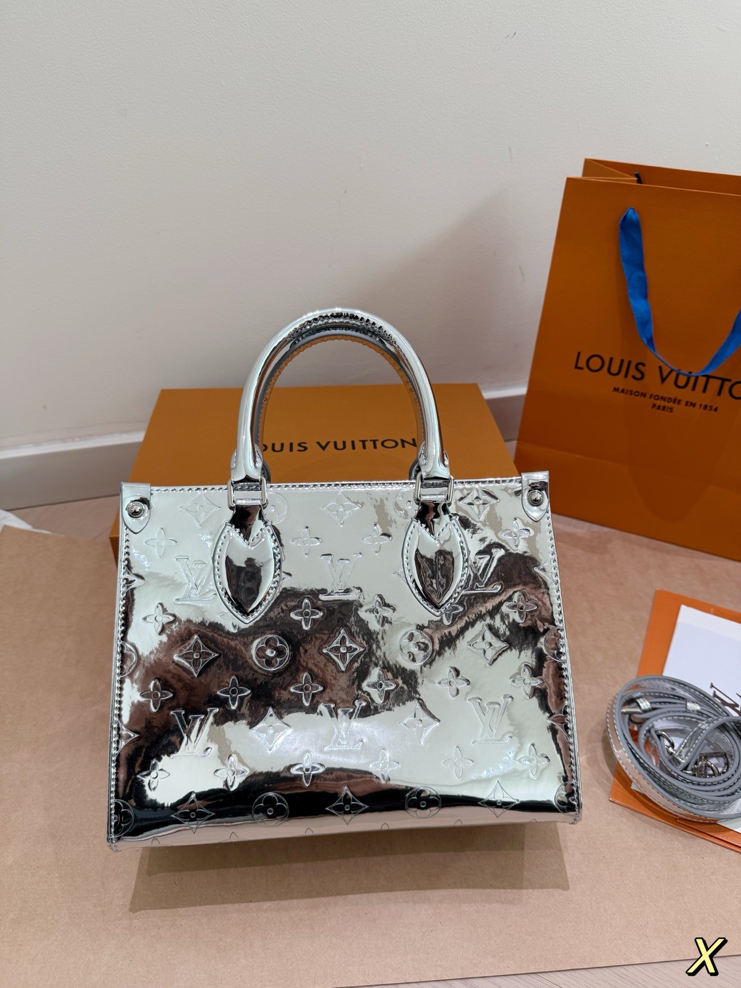 （Louis Vuitton） LV Ski OnTheGo PM