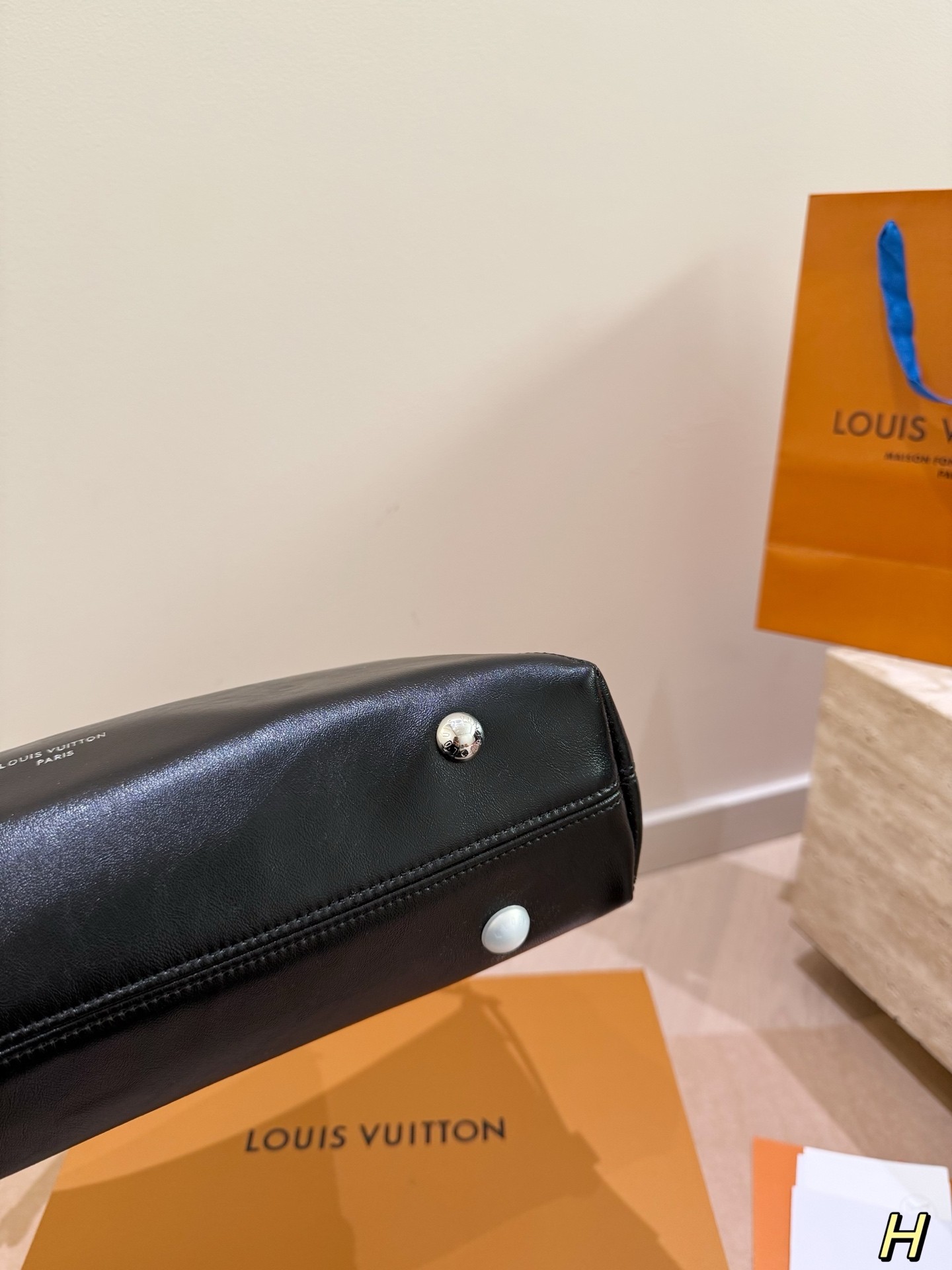 Louis Vuitton CarryAll Vibe PM