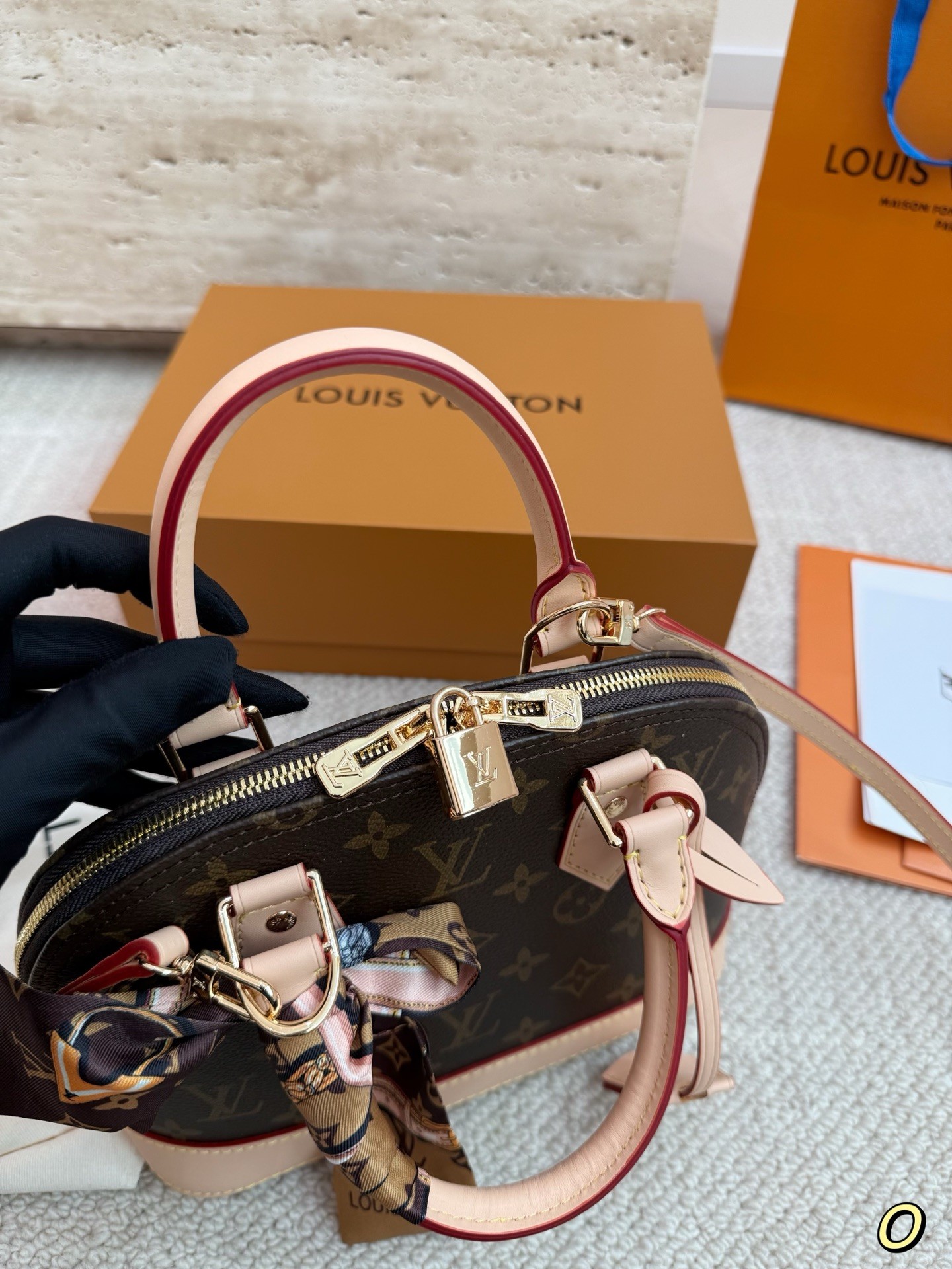 Louis Vuitton）Alma BB