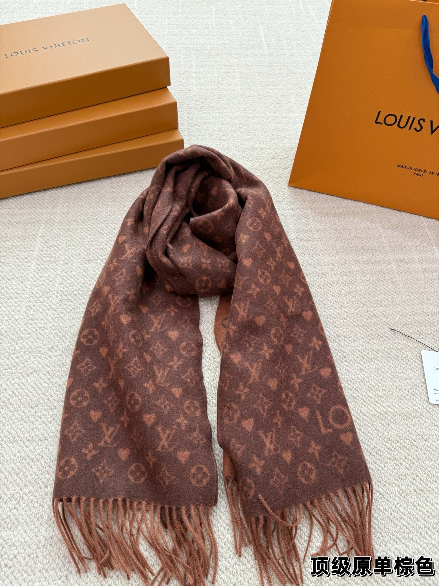 （Louis Vuitton） Monogram Shawl