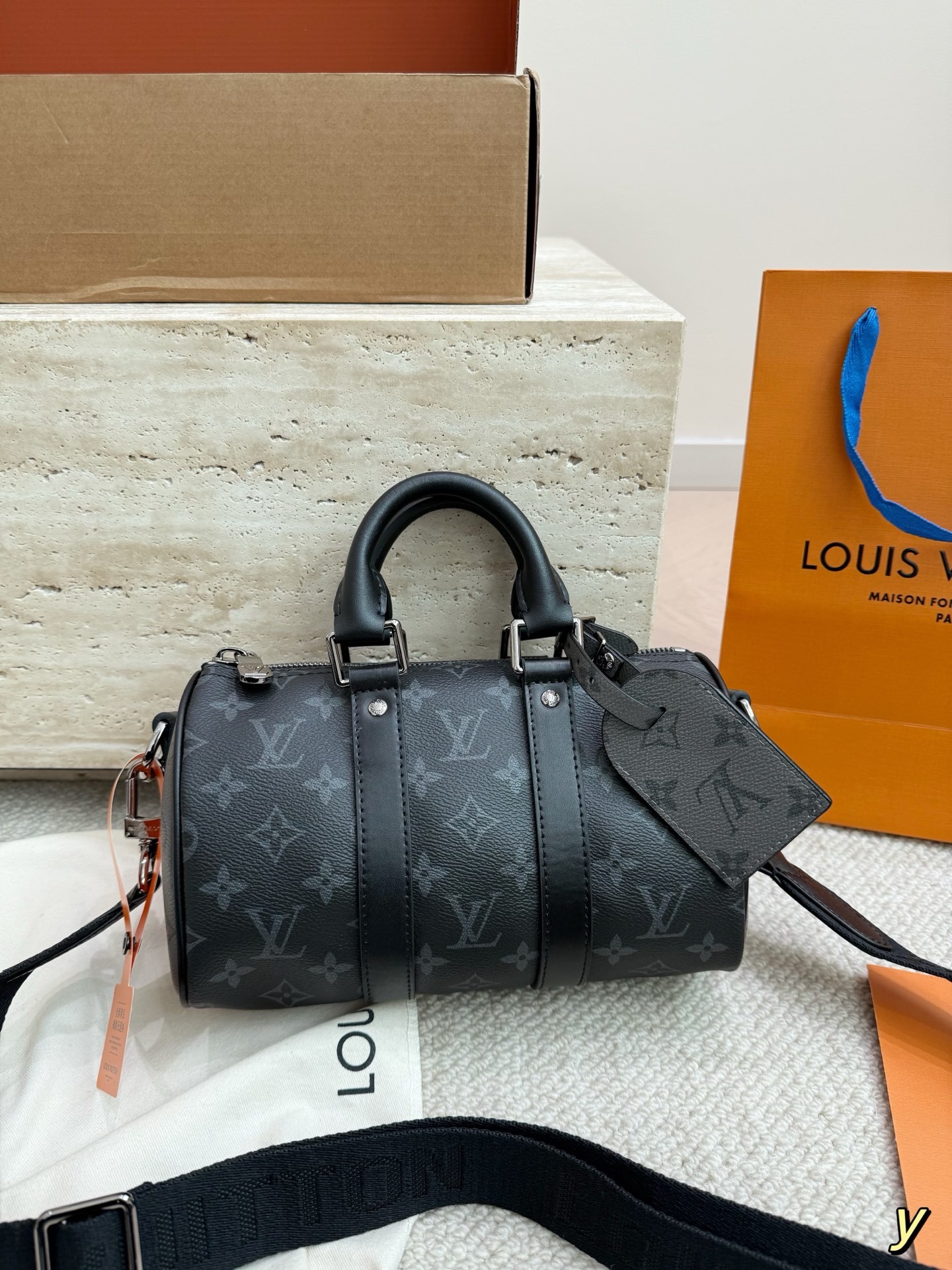 （Louis Vuitton）Keepall Bandoulière 25