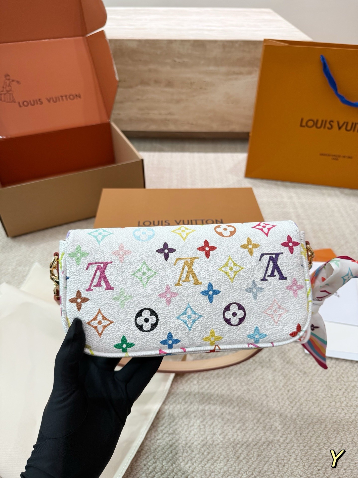 （Louis Vuitton）LV x TM Wallet On Chain Ivy