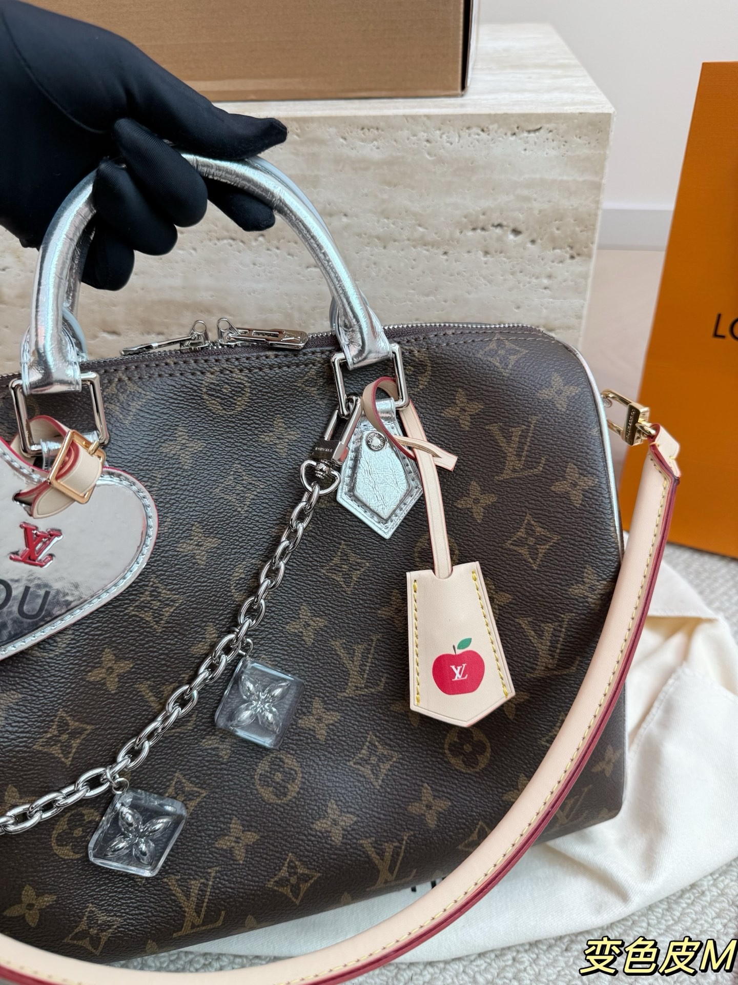 （Louis Vuitton） Speedy Bandoulière 30