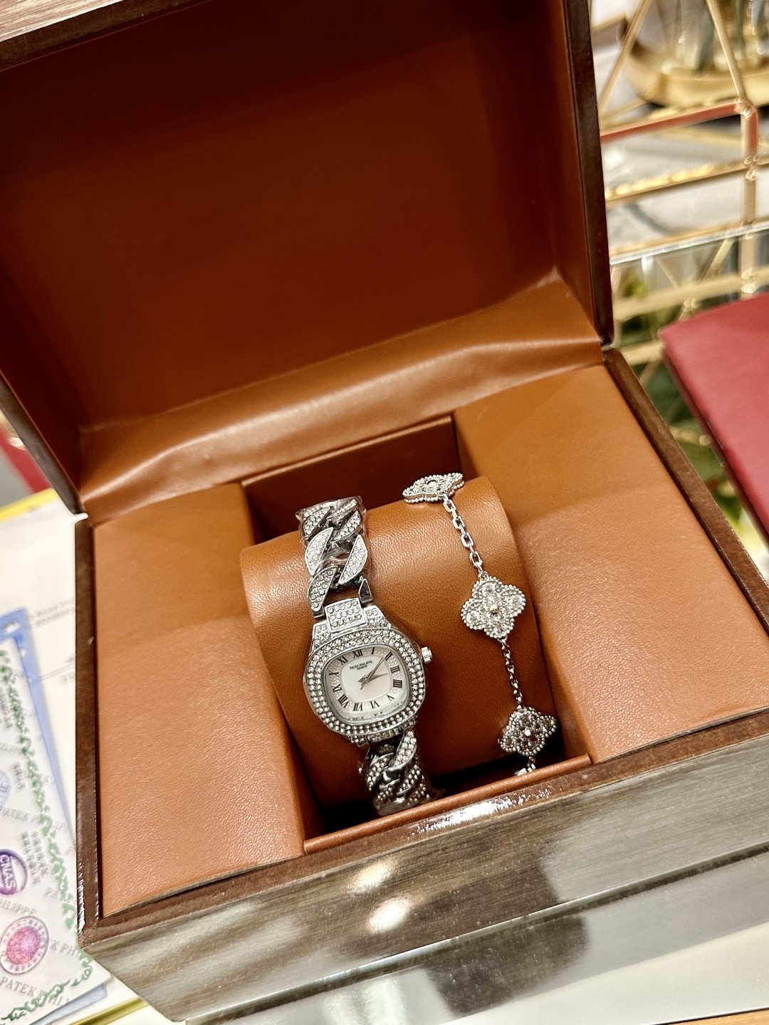 (Patek Philippe) Diamond-Set Watch